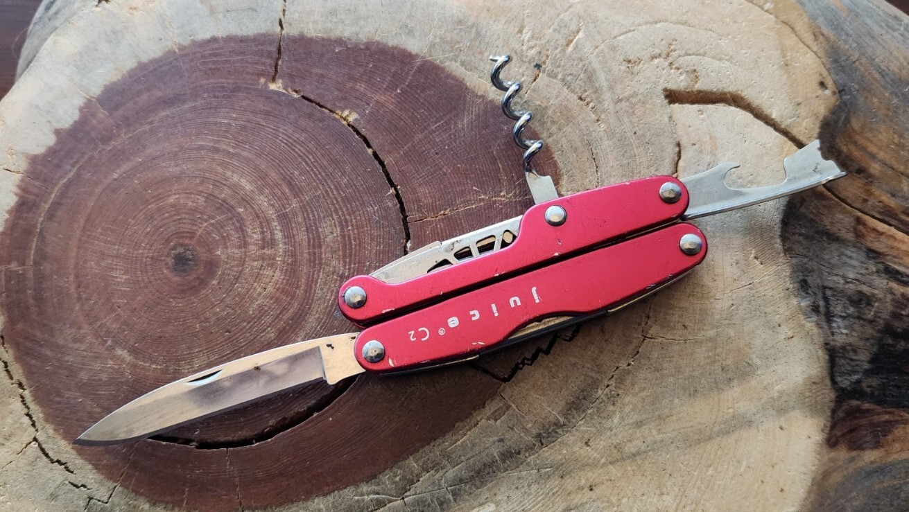 Leatherman Juice C2 Multi Tool Inferno Red Retired Vintage Preowned – Great G43