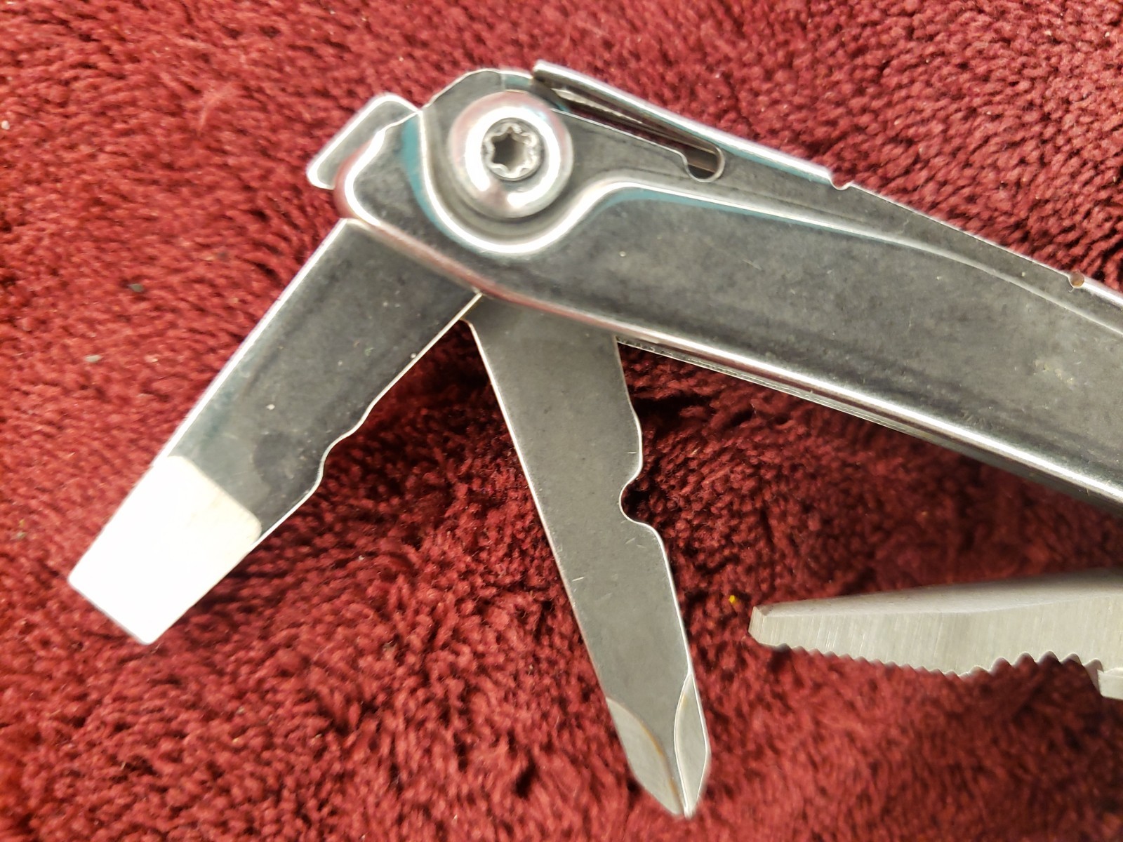 Leatherman Rev Multi Tool Knife Pliers Earlytrade print