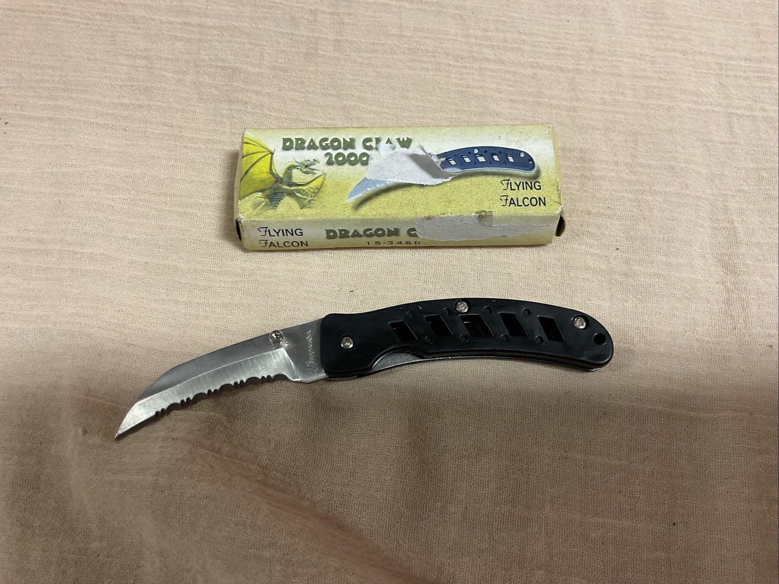 Dragon Claw 2000 Flying Falcon Folding Pocket Knife