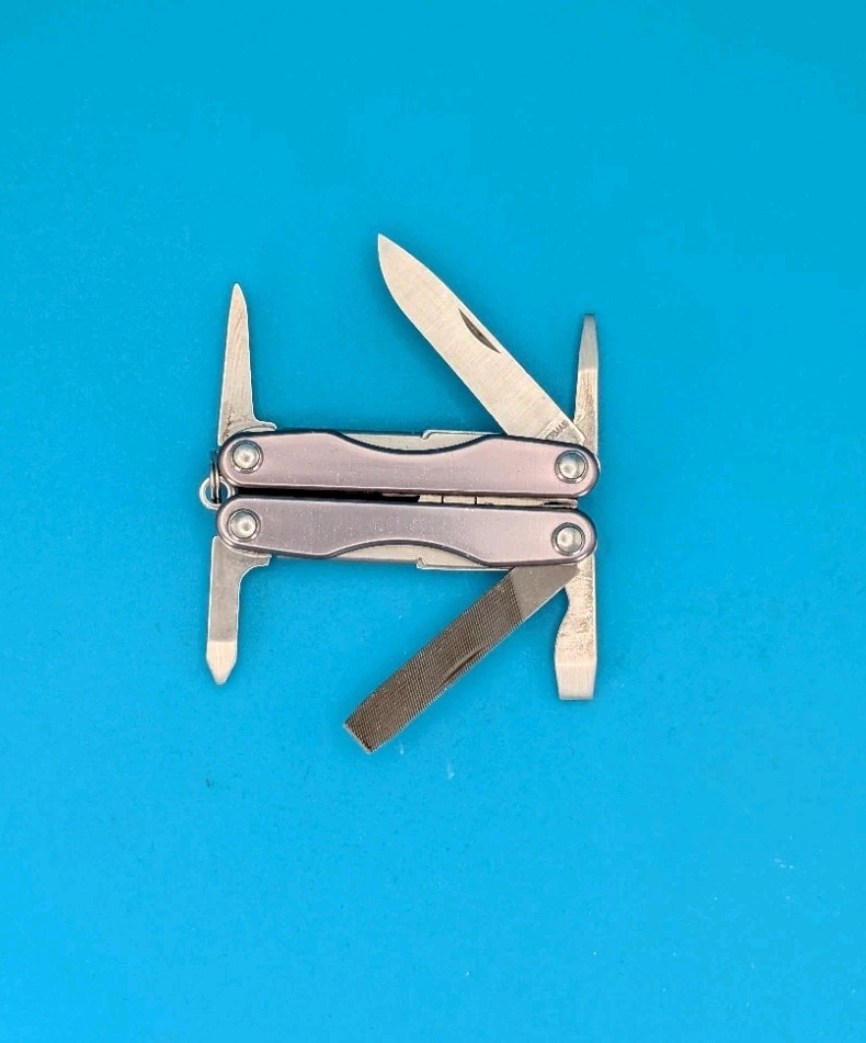 Leatherman Squirt P4 Multi-Tool, Key Ring, Retired, GRAY!