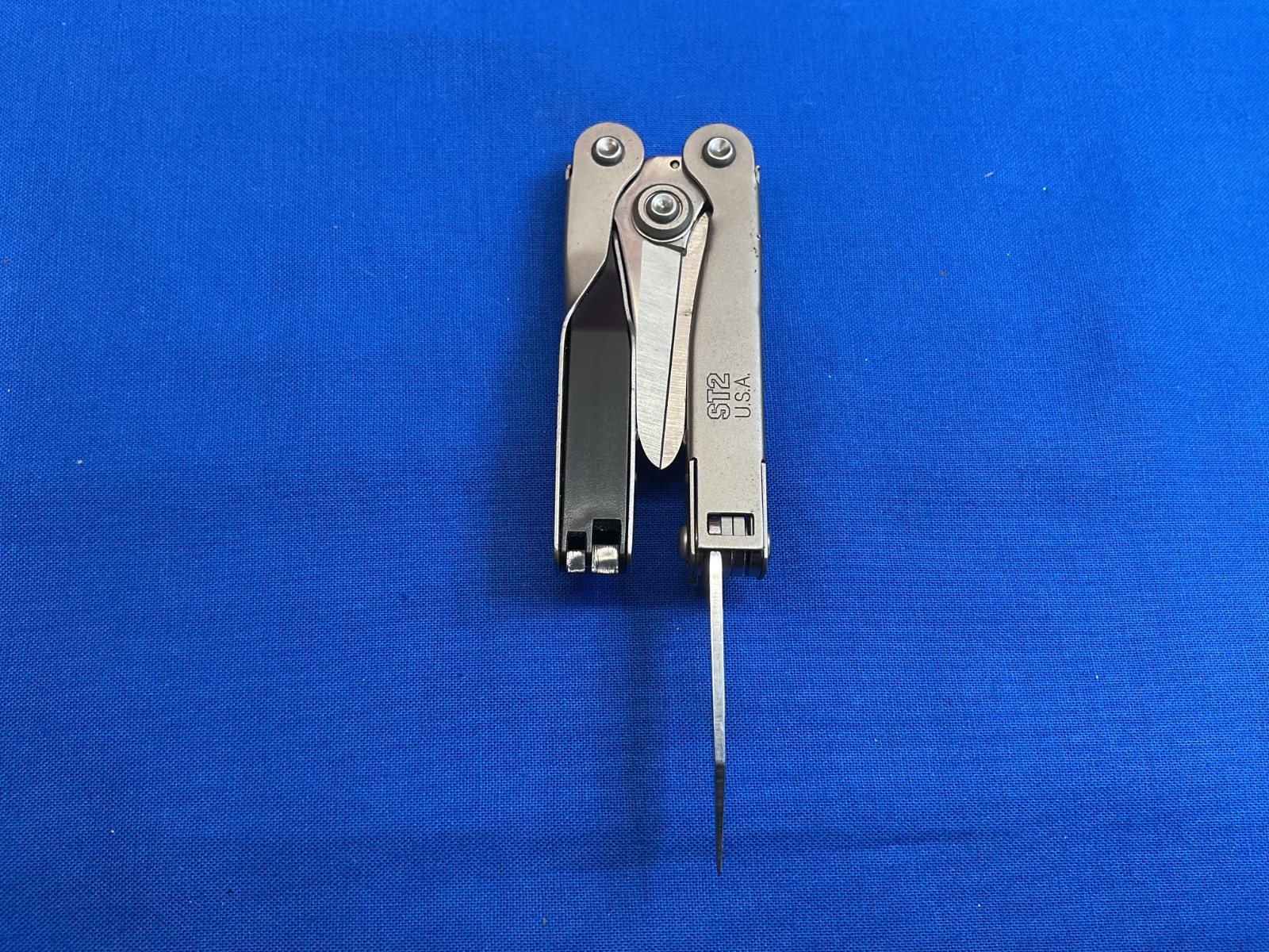 Schrade Chip ST2 Mini Multi-Tool Knife Scissors