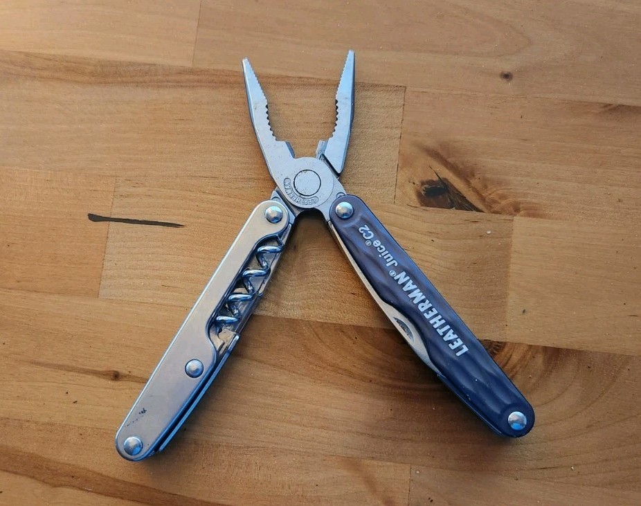 Leatherman Juice C2 Multi-Tool, Knife, Granite Gray, Retired – Excellent B93
