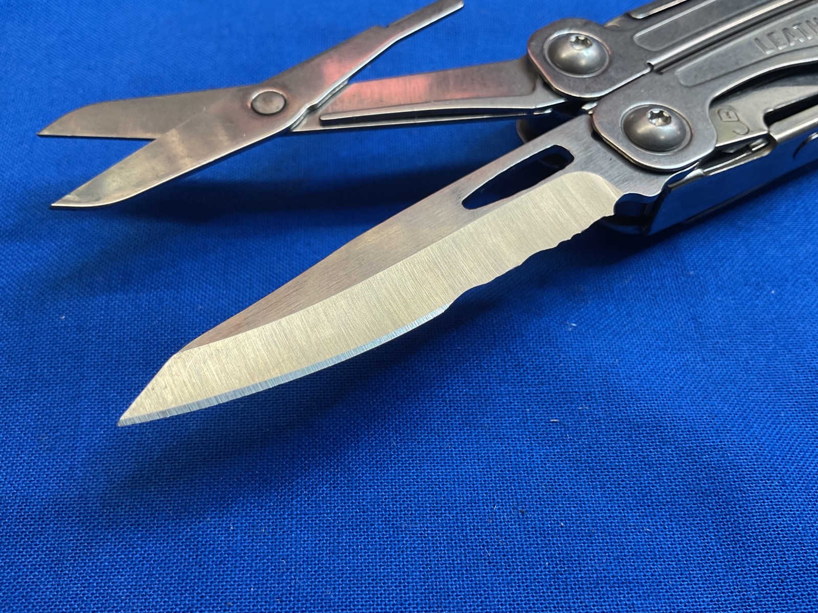 Leatherman Wingman Multi Tool Knife Pliers Camping Hunting Hiking 2022 Date Code