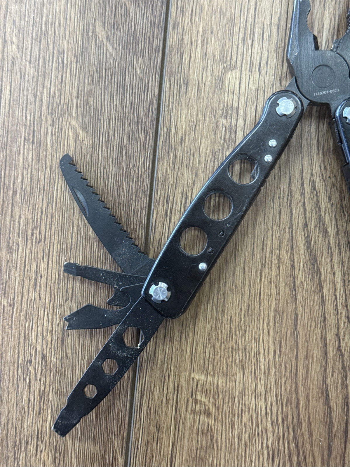 Used Smith & Wesson 16 Function Multi-Tool Black Knife