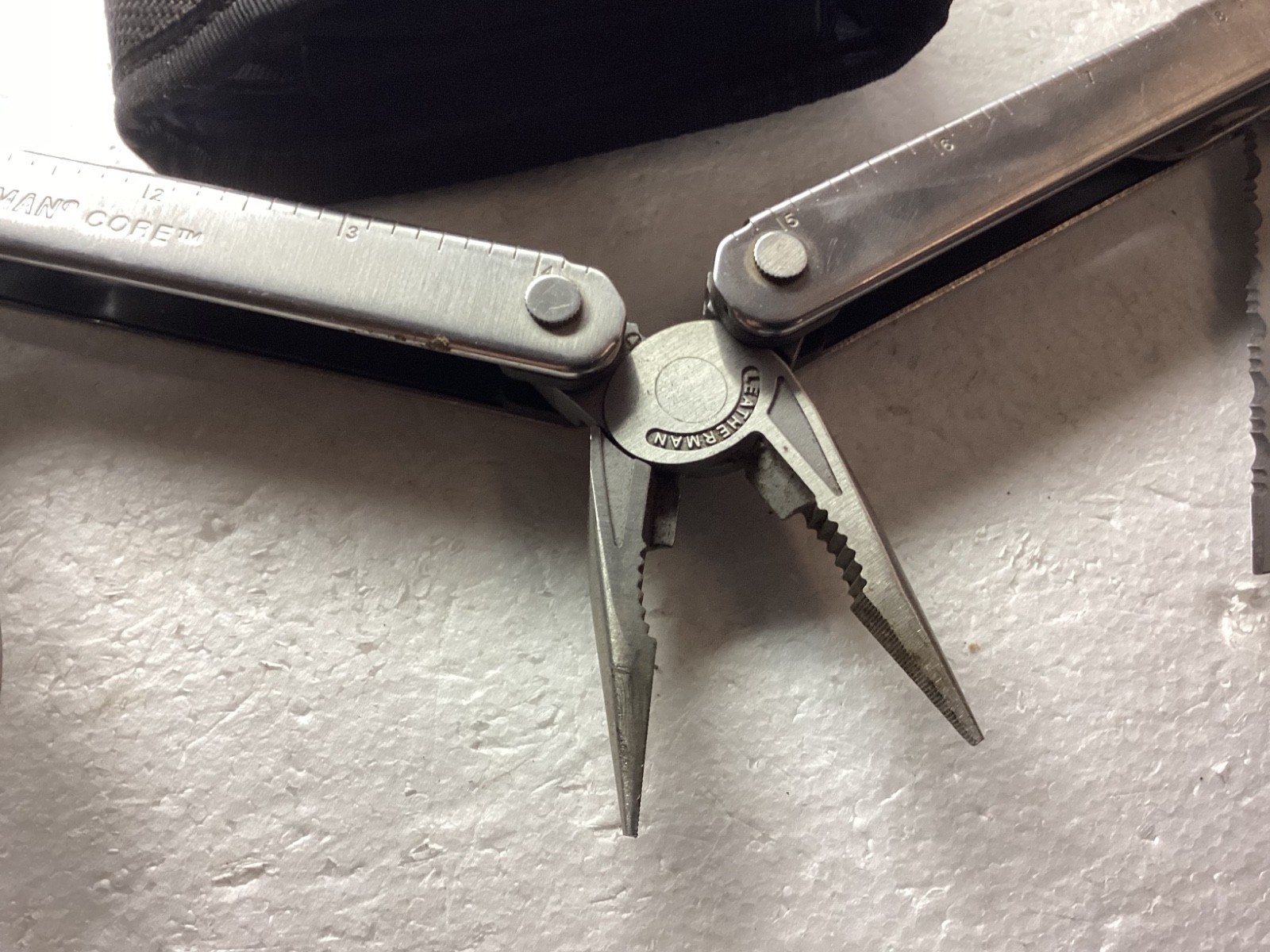 VINTAGE LEATHERMAN CORE MULTITOOL with nylon case.