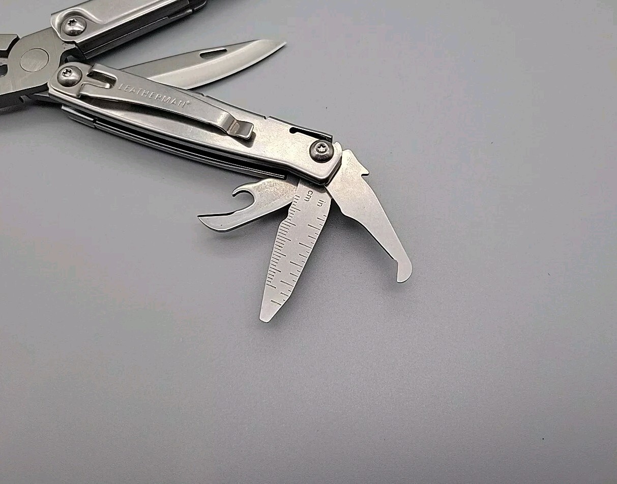 Leatherman Rev Multi-Tool – Pliers, Knife, Screwdrivers, Can Opener, File