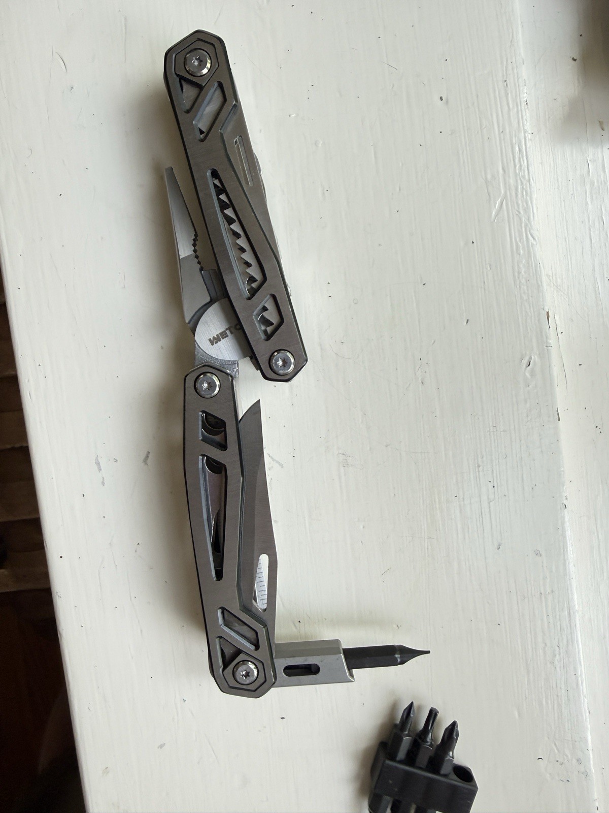 Wetols 21-in-1 Multi-Tool Pocket Knife with Pliers & Bit Set