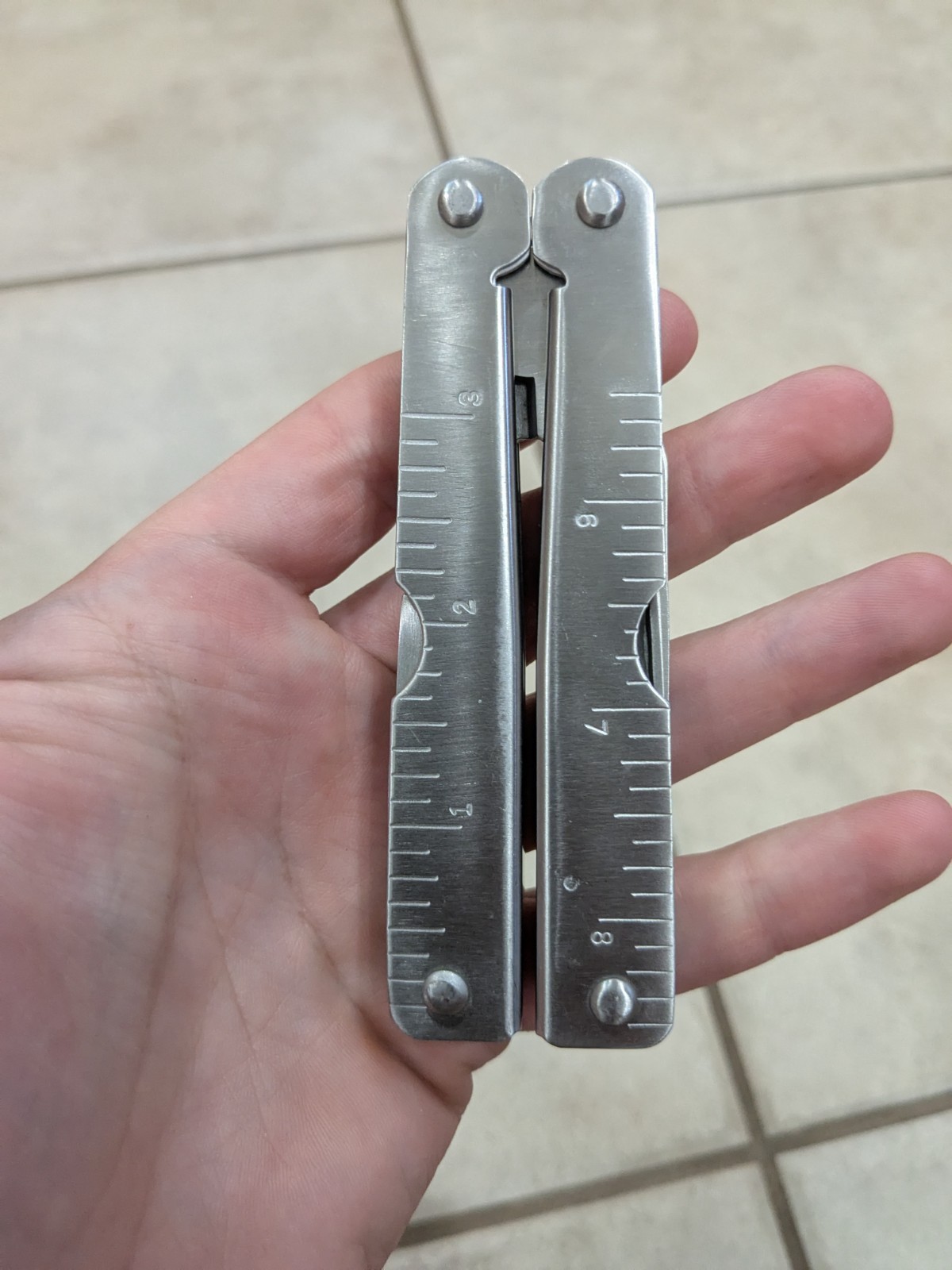Winchester Multi-Tools Pocket Tools Pocket Knife Large & Small In Case !!! New!!
