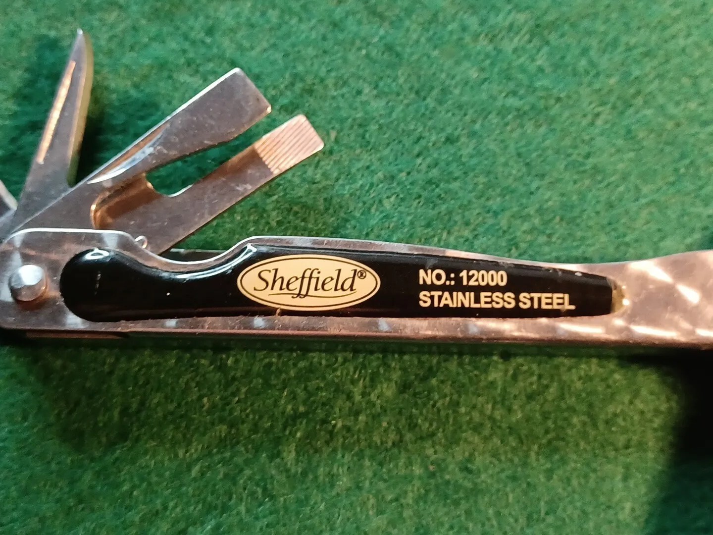 Sheffield no: 12000, 12 In 1 Multi tool