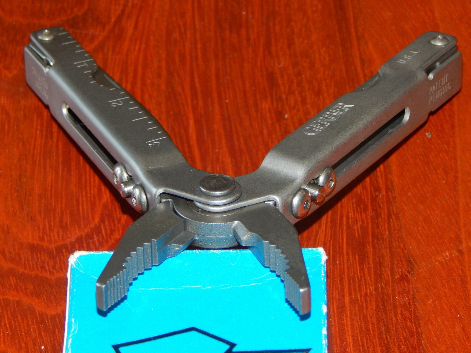 NEW GERBER MULTI-PLIER 55800 MULTI-TOOL STAINLESS SHEATH w/BOX, VERSION 2.0