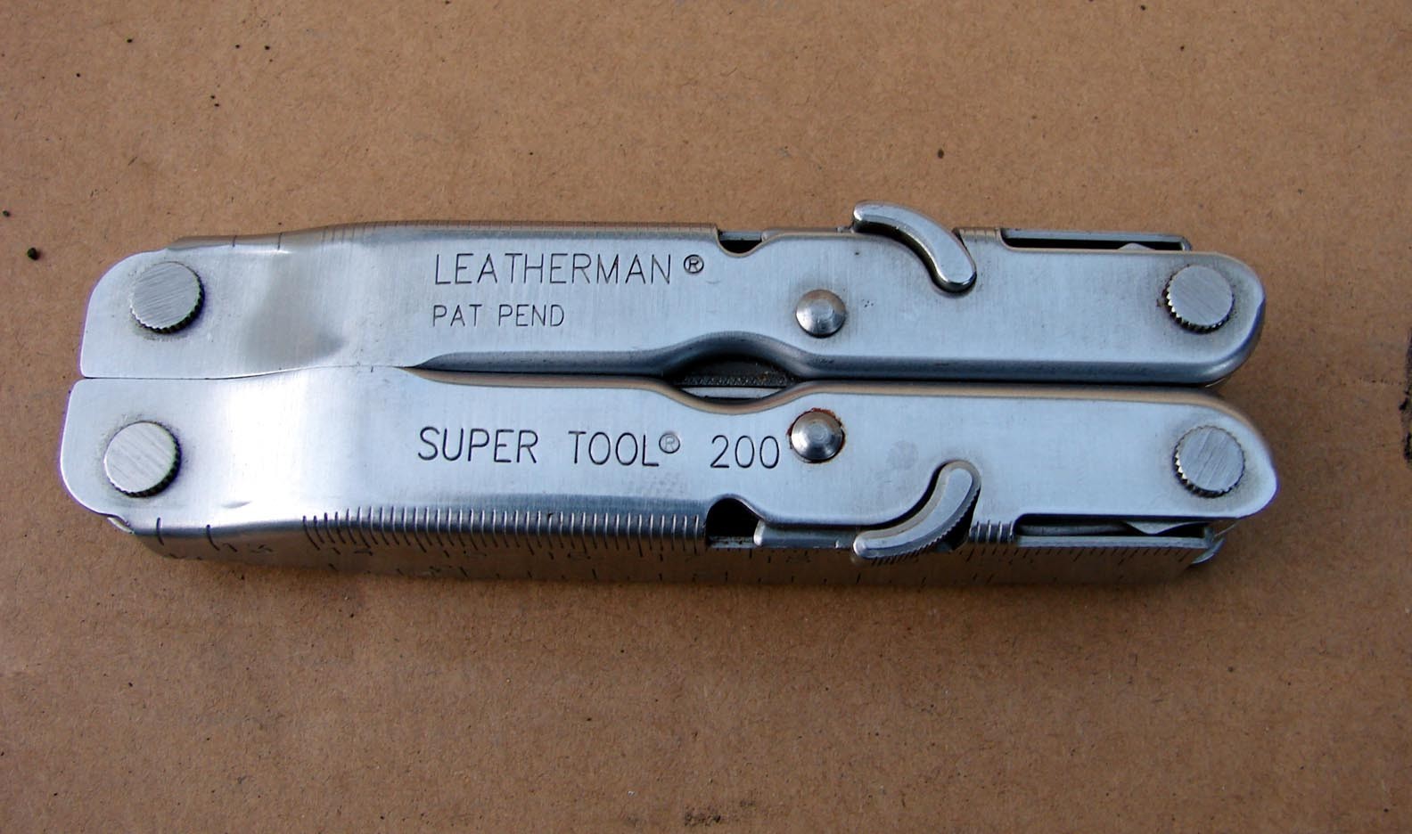 Pat Pend Leatherman Super Tool 200 MultiTool Pliers in Nice Shape 0105