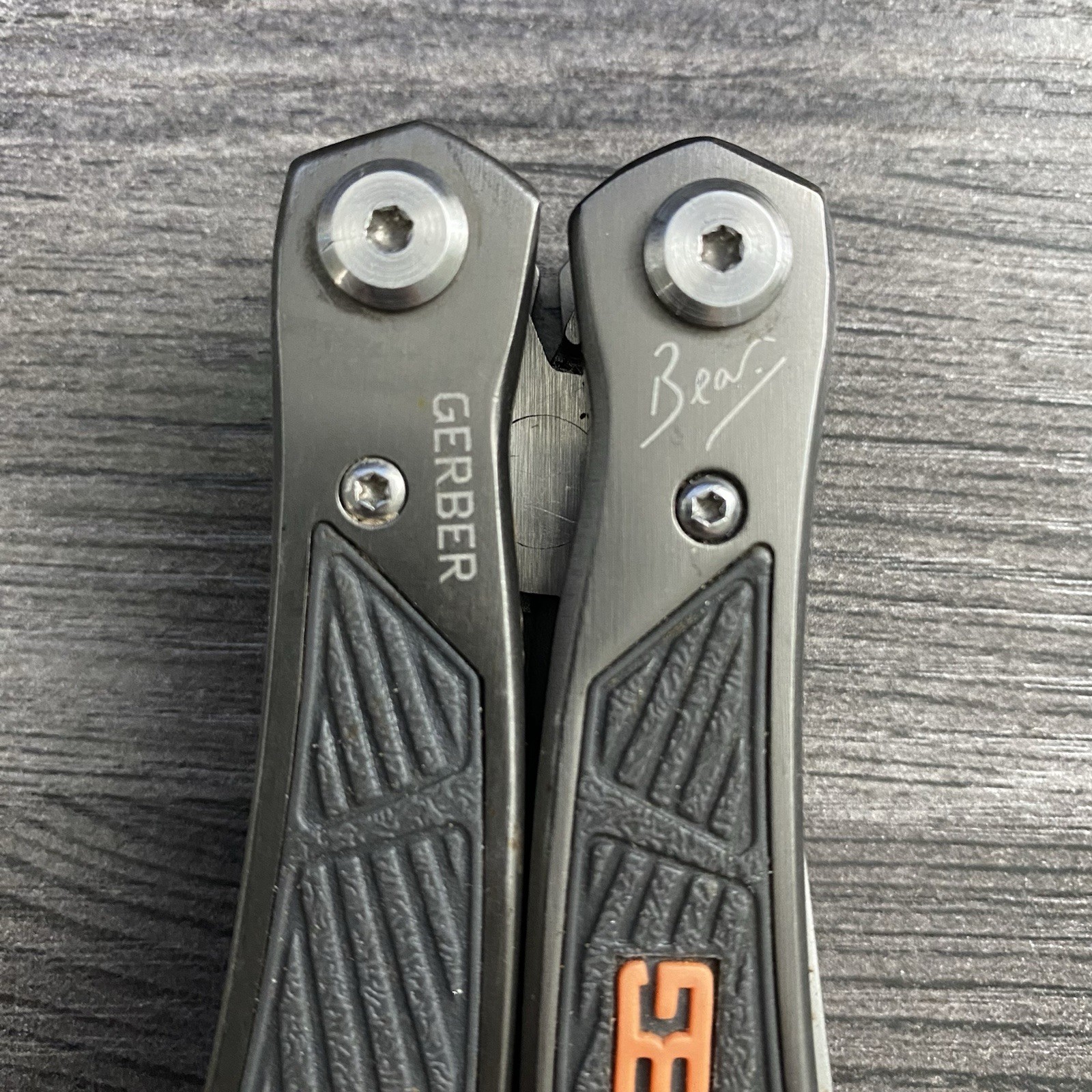 Gerber Bear Grylls Ultimate Gray Stainless Steel Multi-Tool Pliers 12 Tool