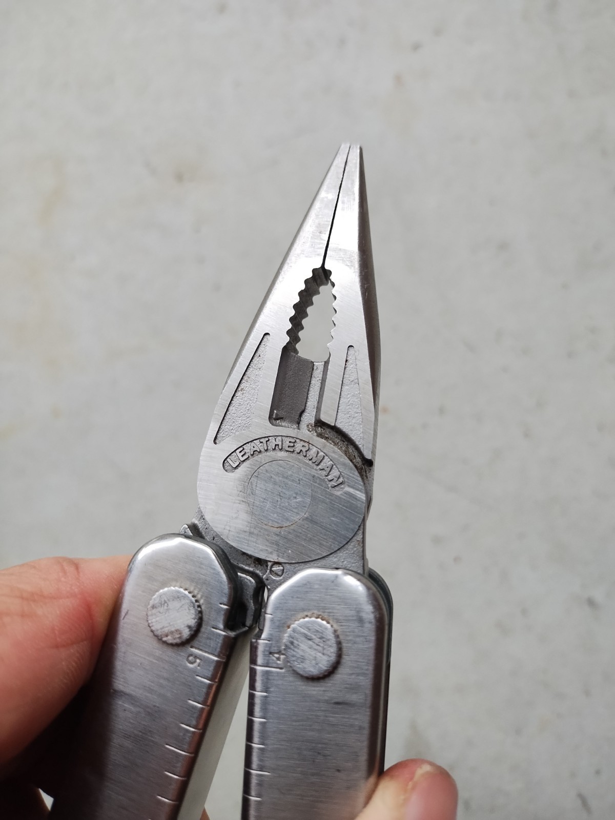 LEATHERMAN CORE STAINLESS W/BLACK LEATHER SHEATH MULTI-TOOL USA, VERY GOOD!