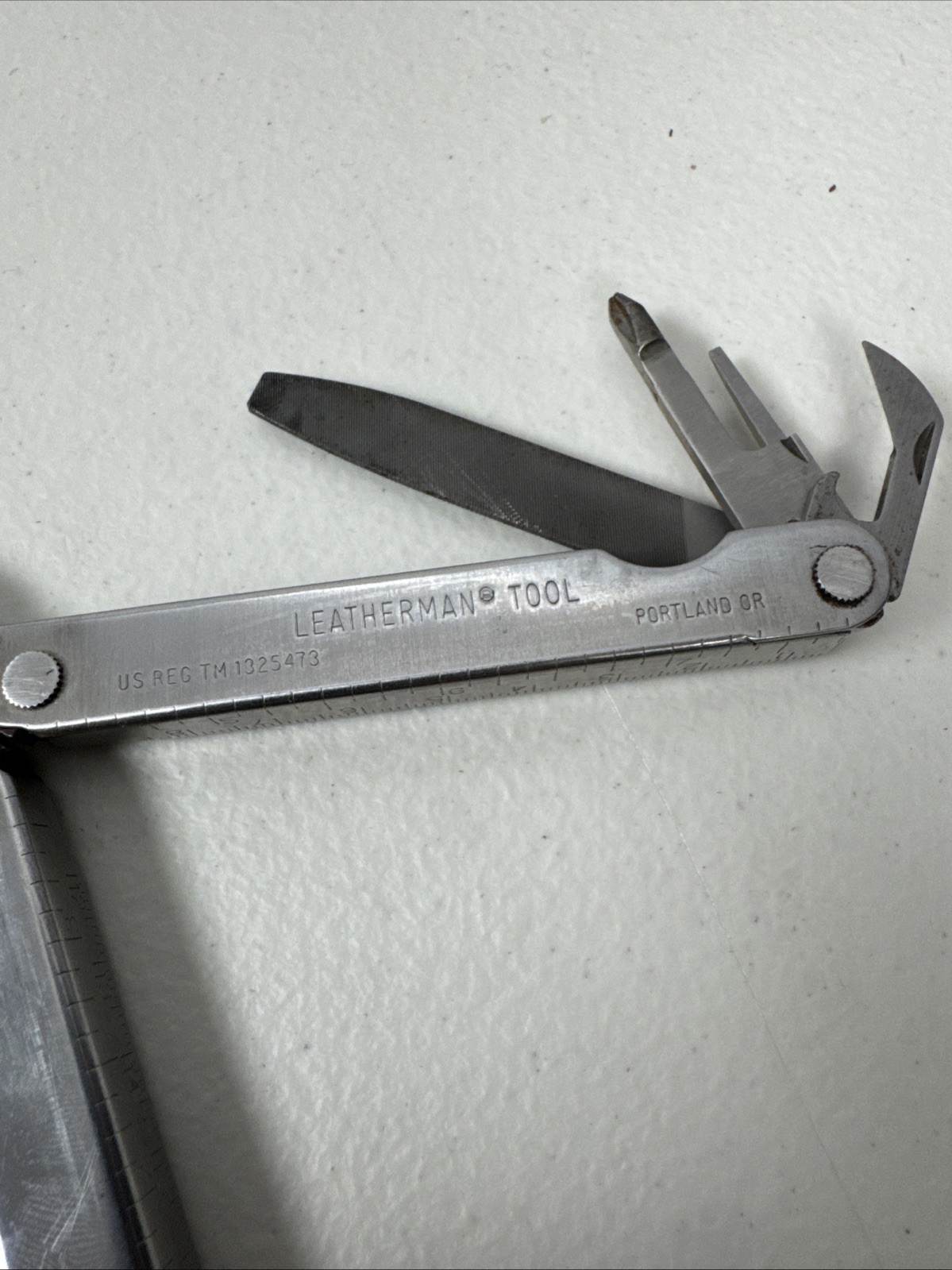 Leatherman Multi-Tool Portland OR TM 1325473 Vintage Pre 1992 & Leather Sheath