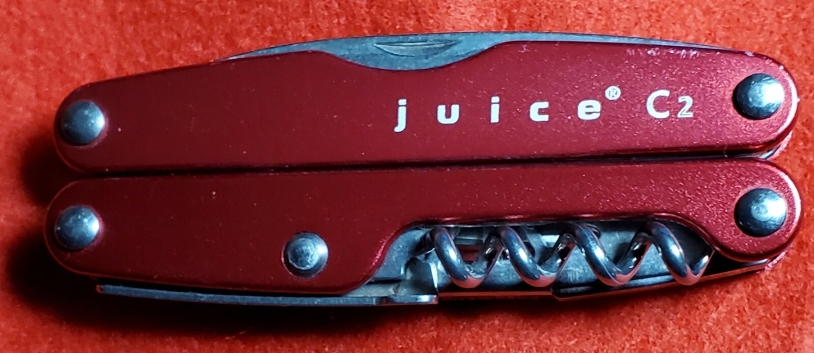 Leatherman Juice C2 Red multitool. Discontinued -RARE Editon