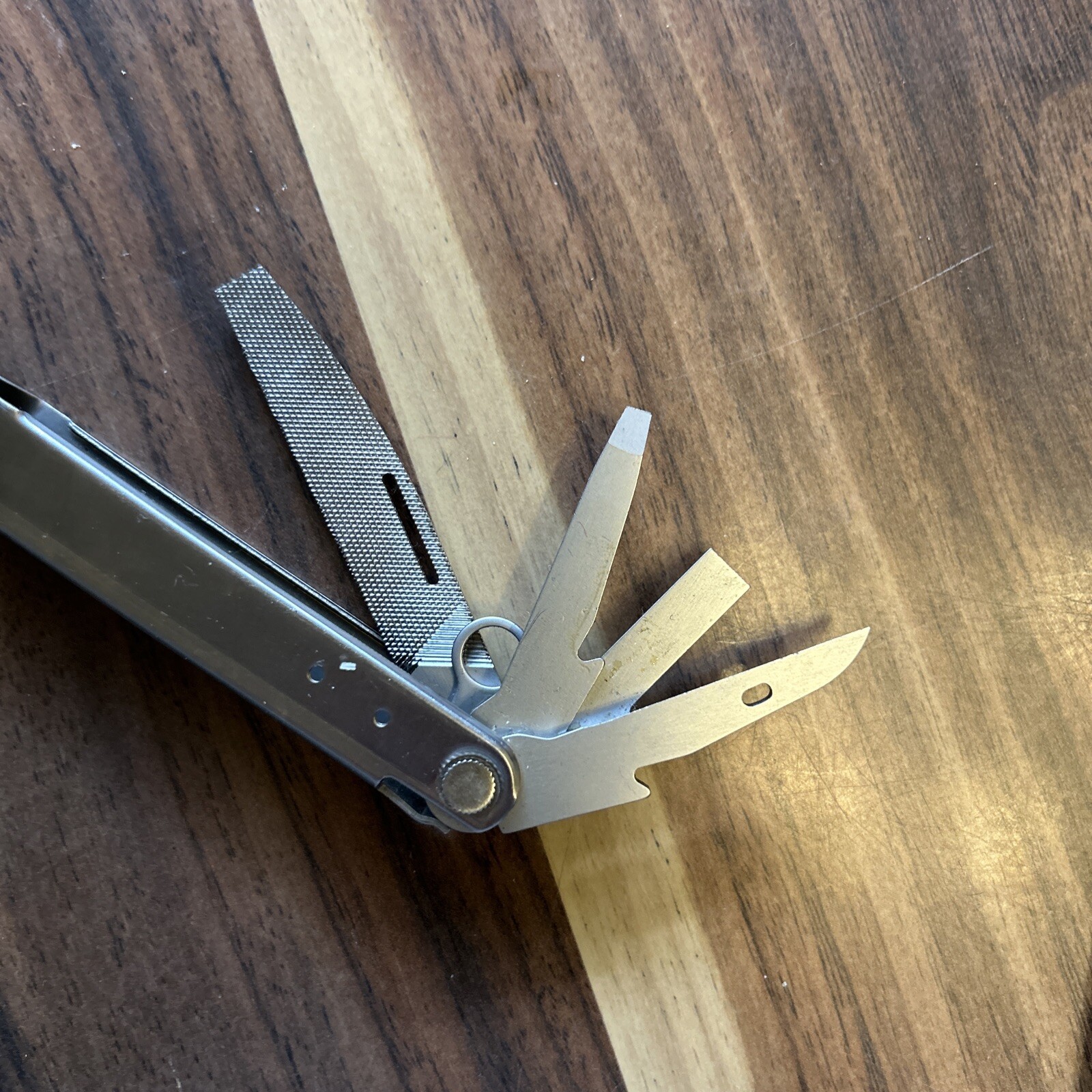 Leatherman Bond , 1 Sheath, Multi-Tool, Pliers, Knife, Stainless, Excellent!
