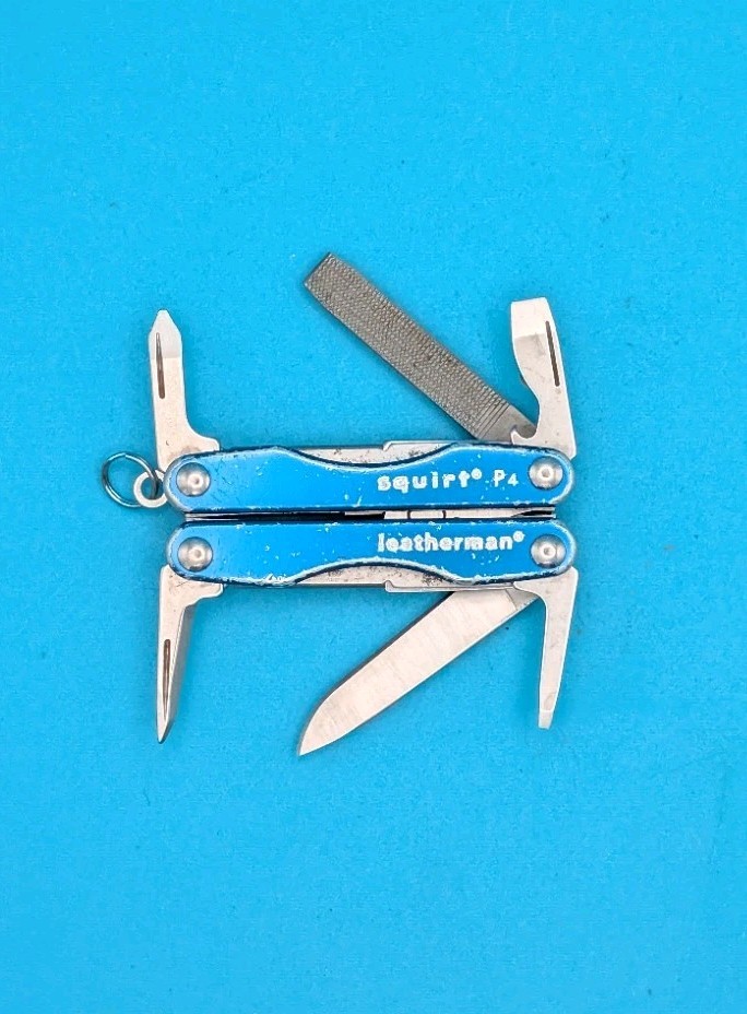 Leatherman Squirt P4 Multi-Tool, Key Ring, Retired, BLUE!