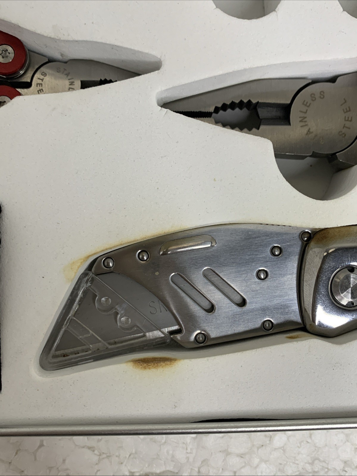 Snap On Tools 5 Pieces Stainless Steel Red Metal Multi Tools Missing Batteries