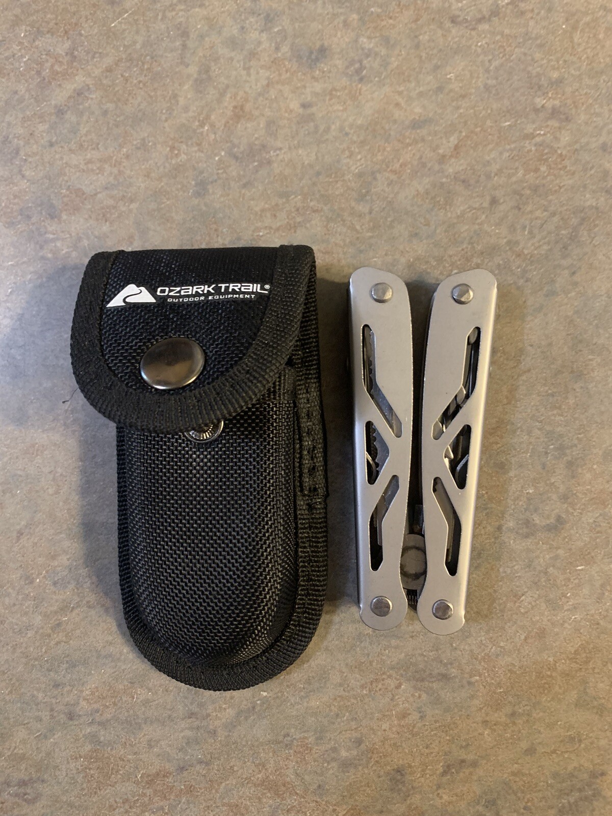 OZARK TRAIL OUTDOOR EQUIPMENT MULTI-TOOL WITH SHEATH NEVER USED
