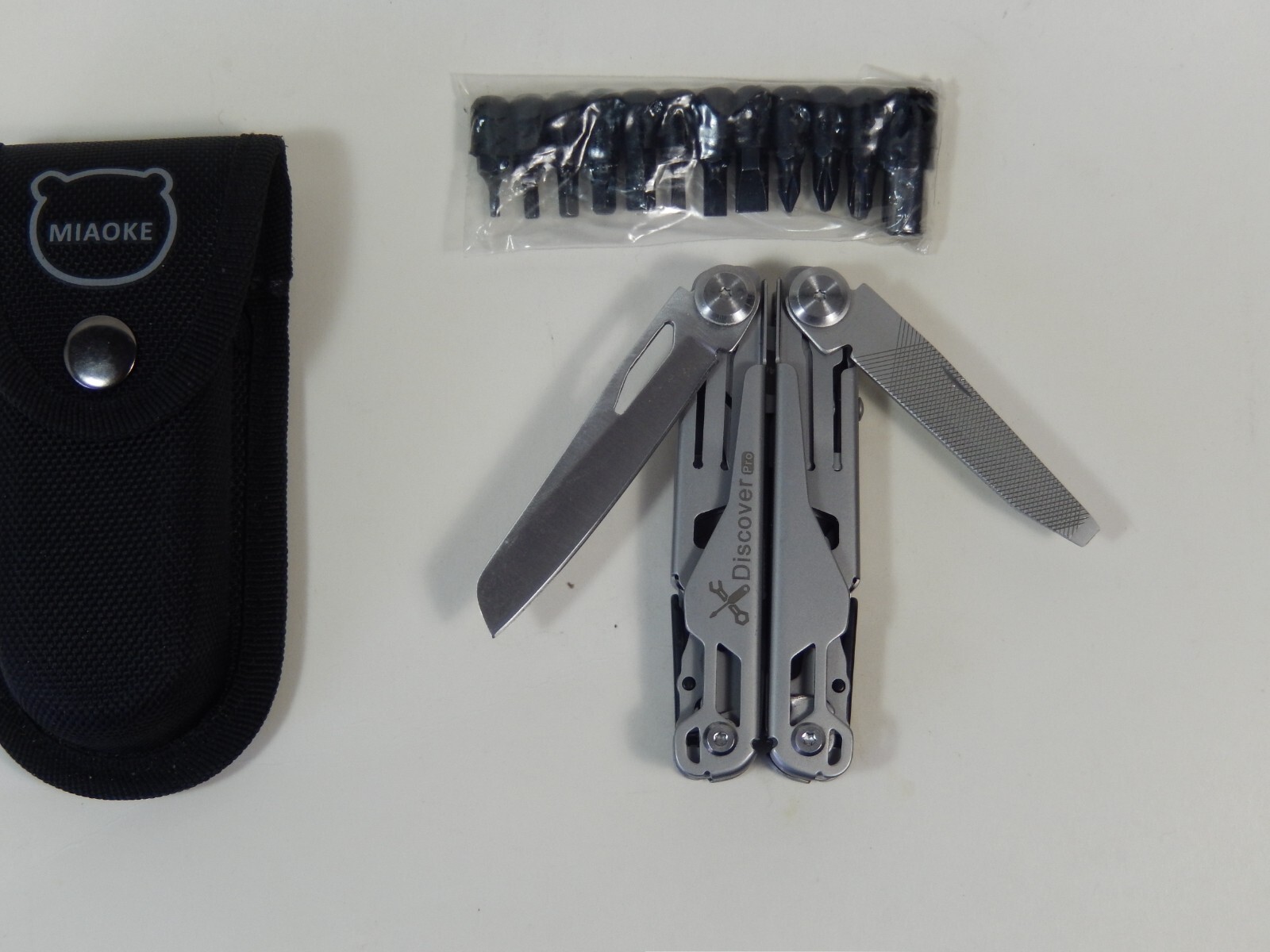 Maioke Tool Co Multi-Tool W/ Pliers and 9 Blades + Adaptor & Bits