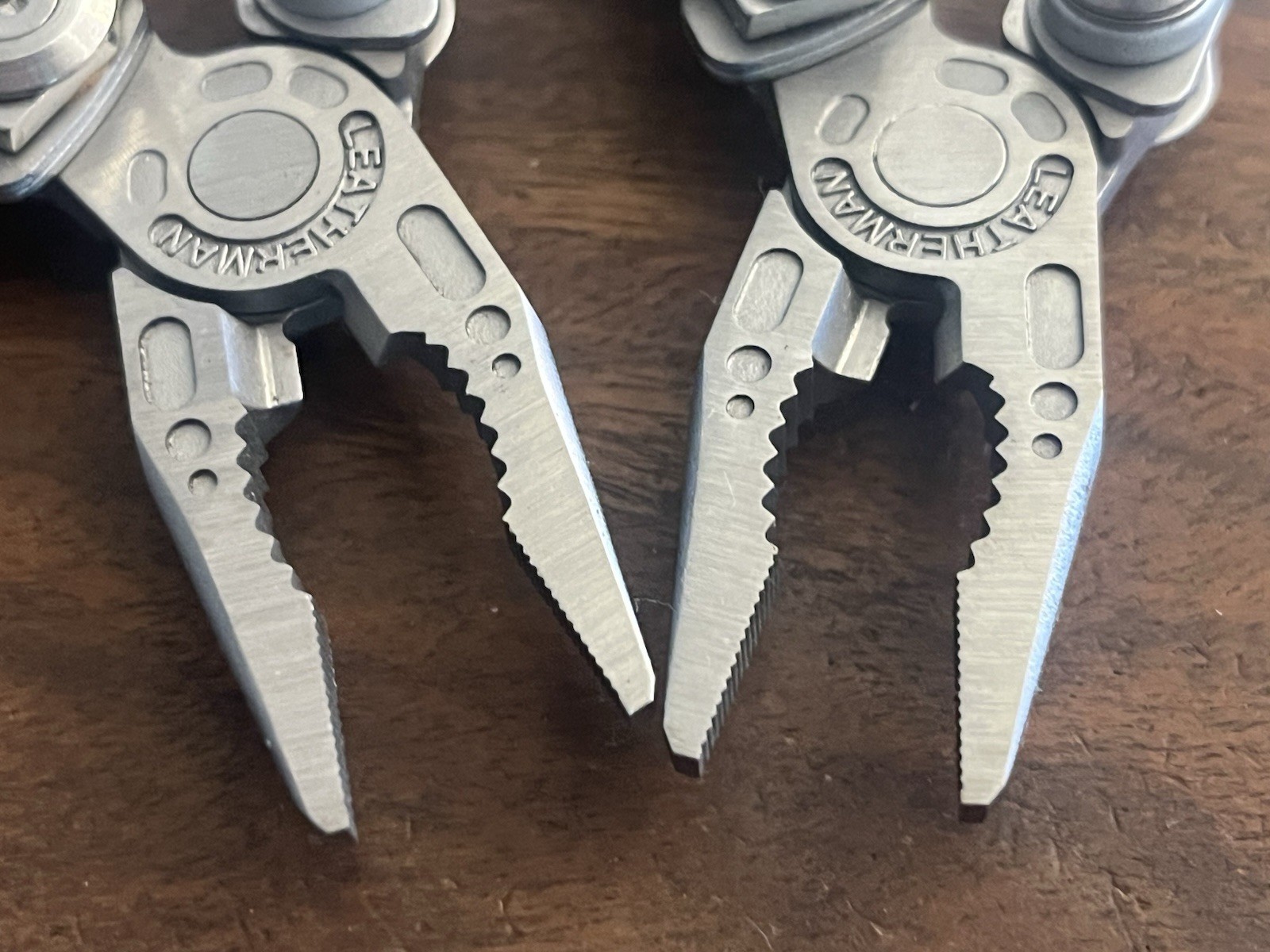 Leatherman Skeletool MultiTools SUPER NICE!! w/Leather Sheath (Lot Of 2)