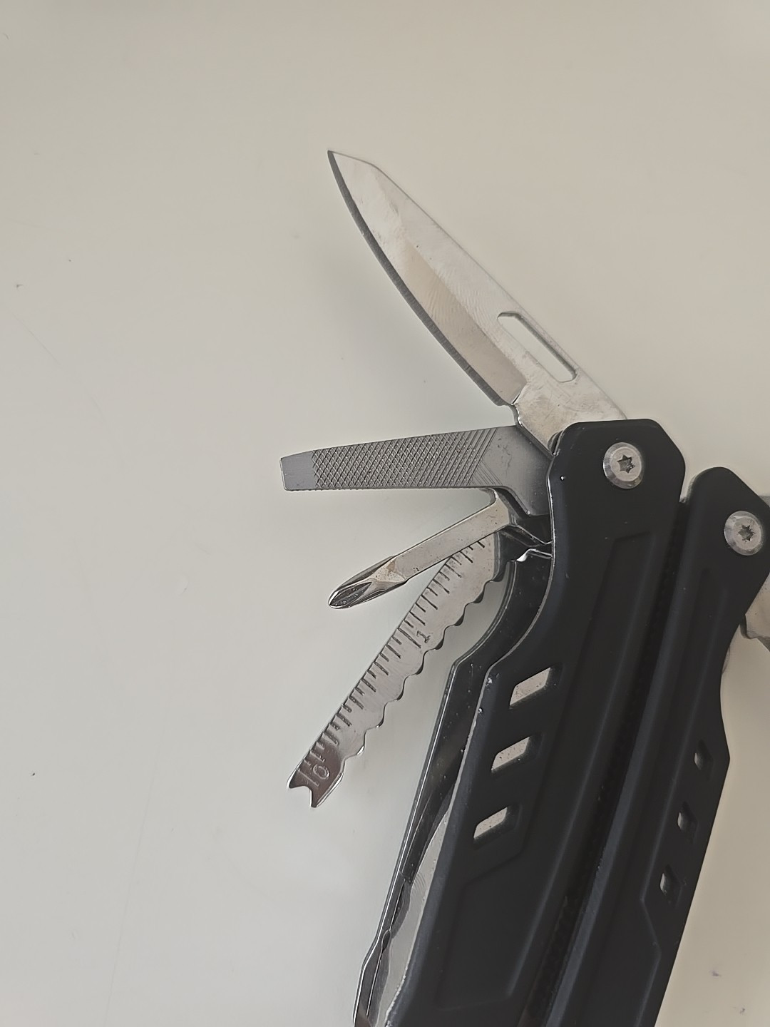 Ozark Trail 12 In 1 Multi-tool Black 4-1/8”Closed