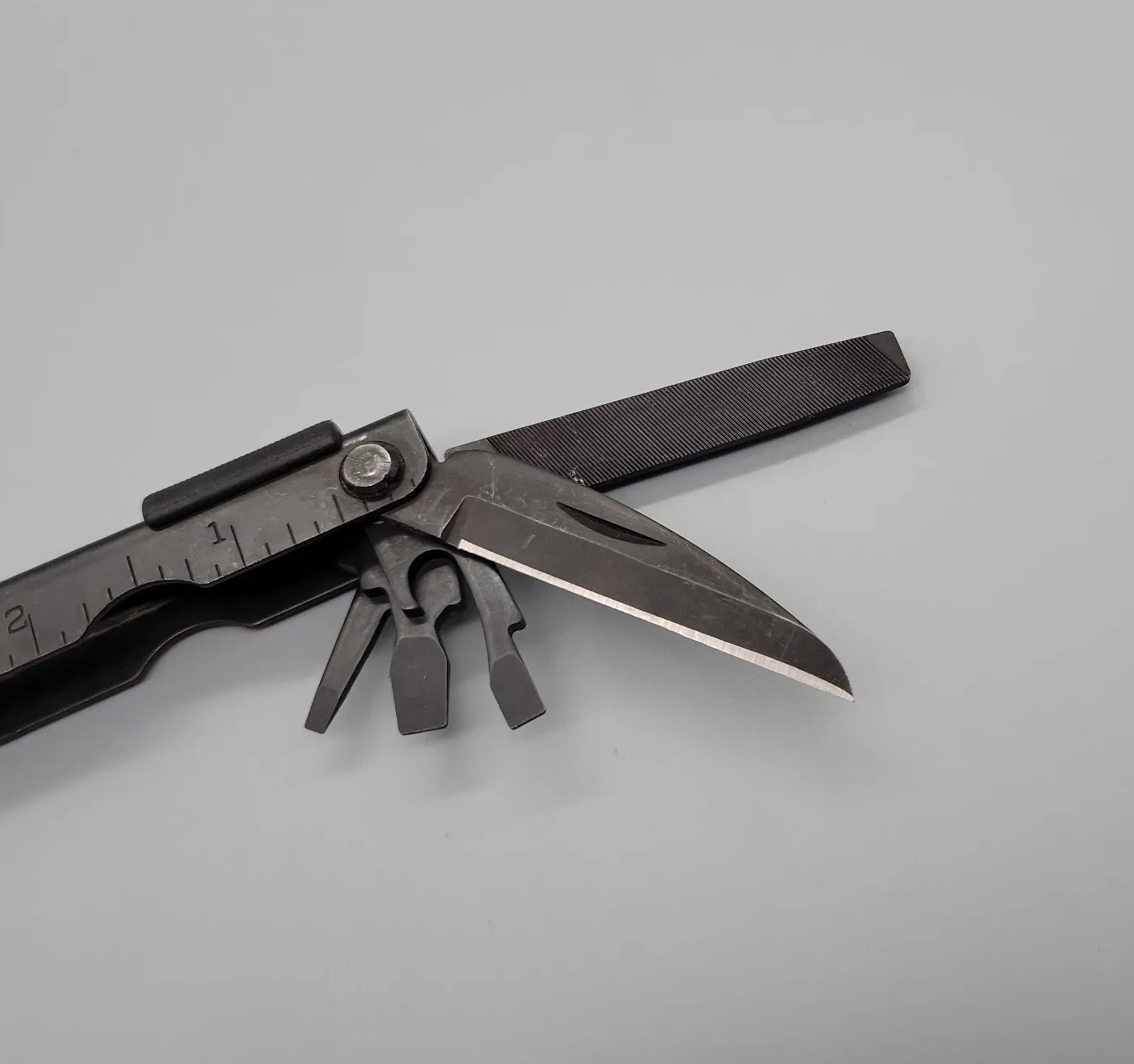 Gerber Multiplier MP600 Multi-Tool Black Needle Nose Pliers w/ Carbide Cutters