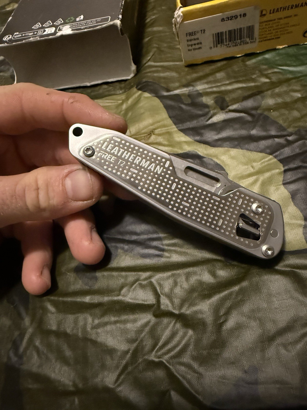 Leatherman FREE T2 Pocket Knife Multi-tool!