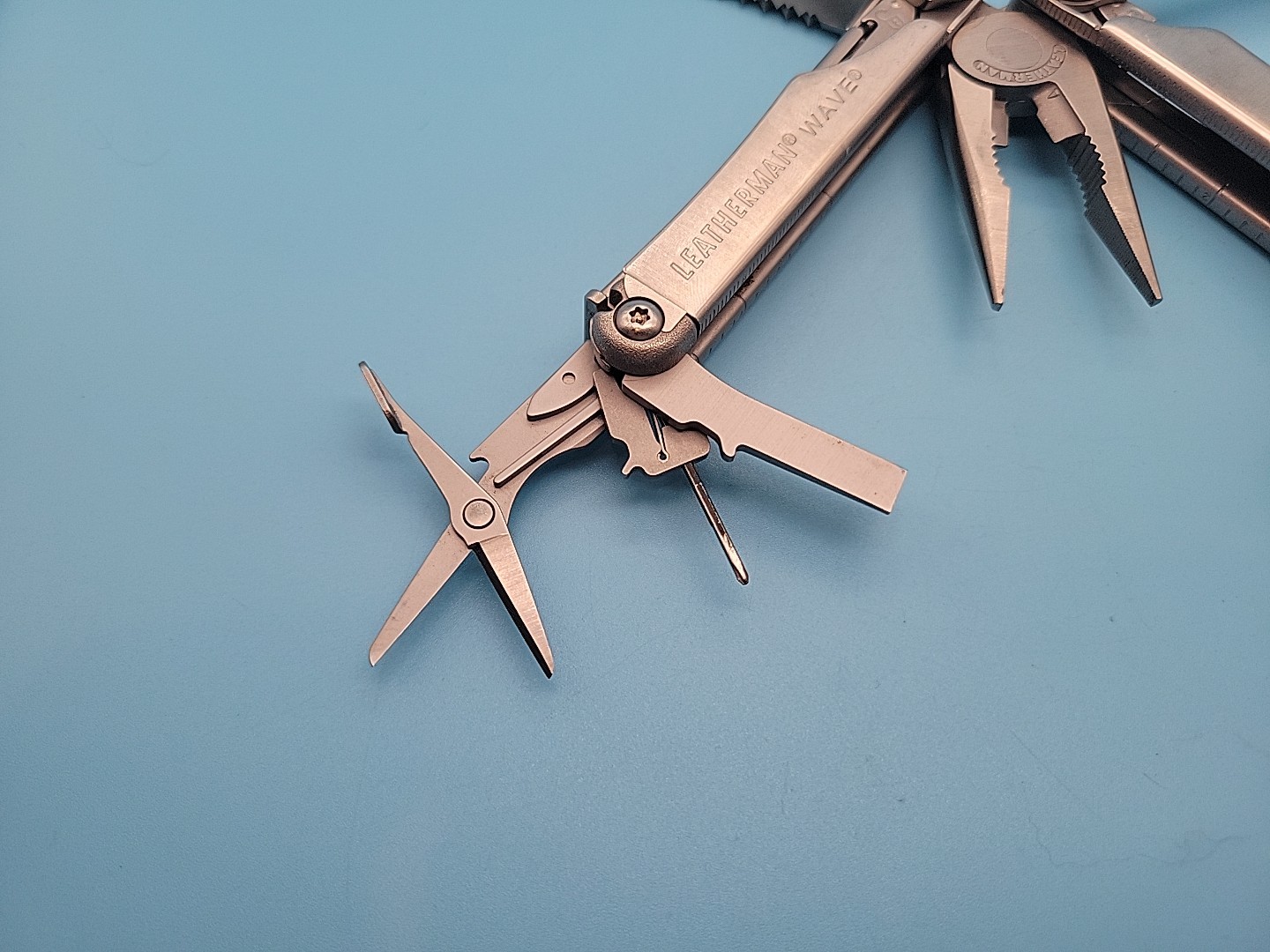 Leatherman WAVE Multi-Tool Dated 2006 – Silver – Pliers – File – Saw – Knife