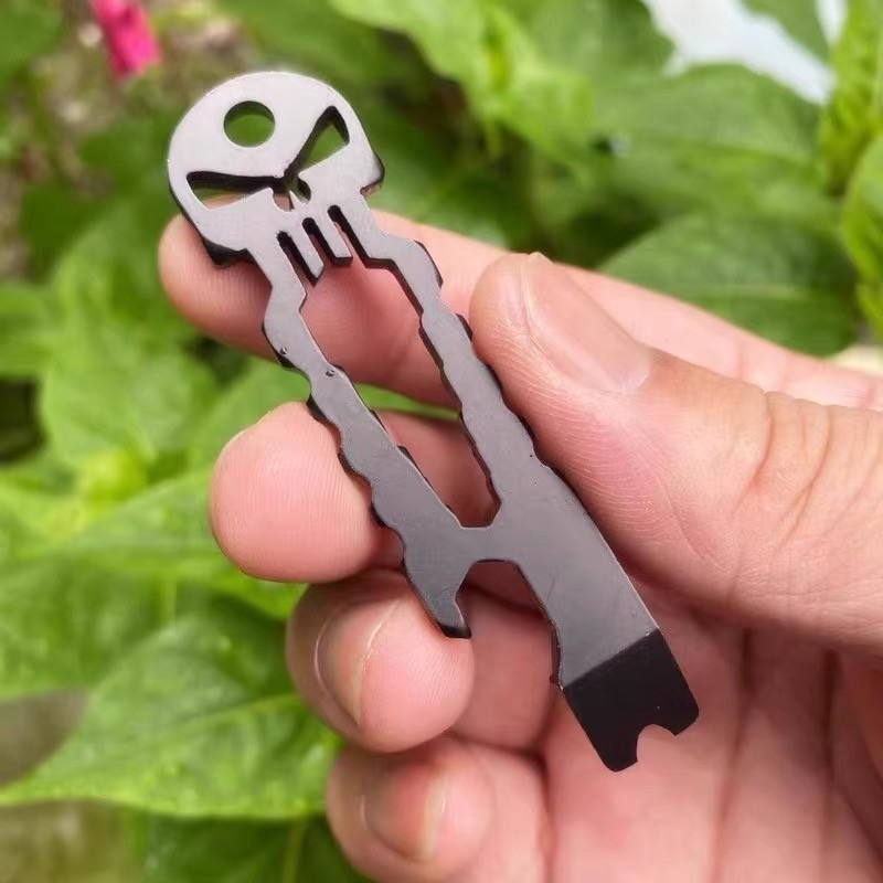 TC4 Titanium Skull Outdoor EDC Crowbar Keychain Tactical Pry Bar Opener Crowbar