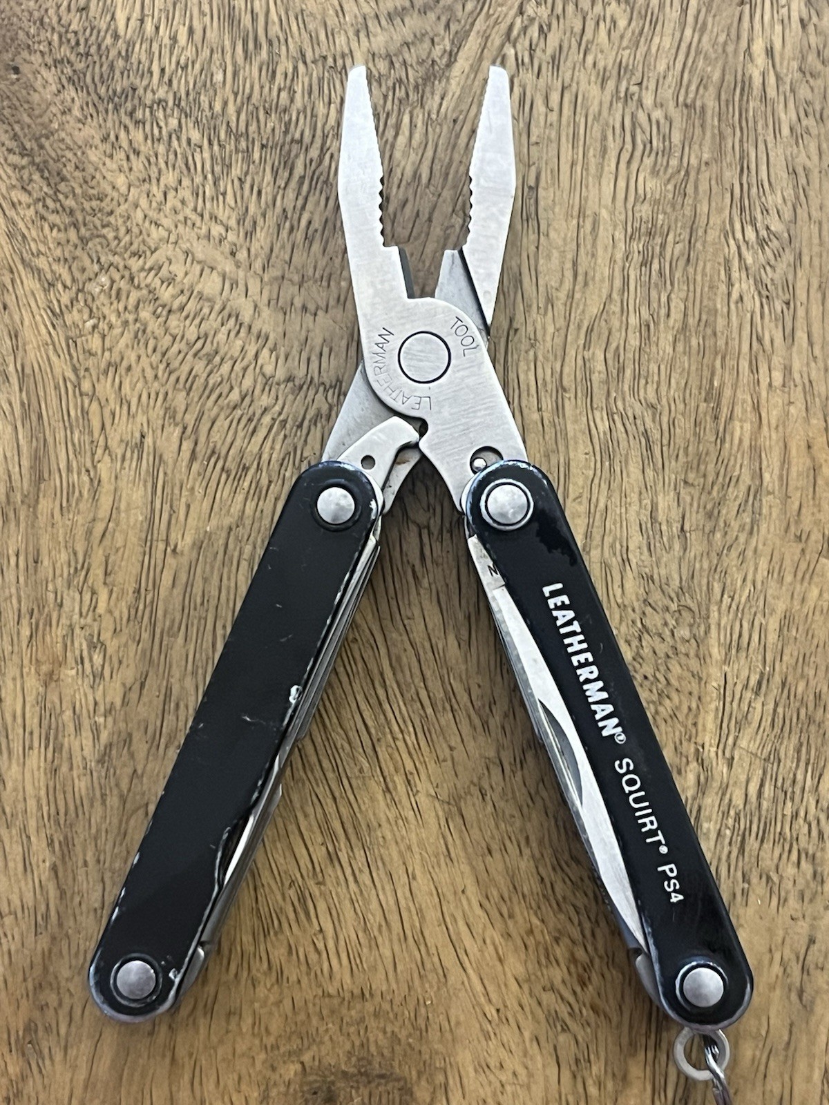 RETIRED Leatherman Squirt PS4 MultiTool Black DISCONTINUED SUPER NICE!