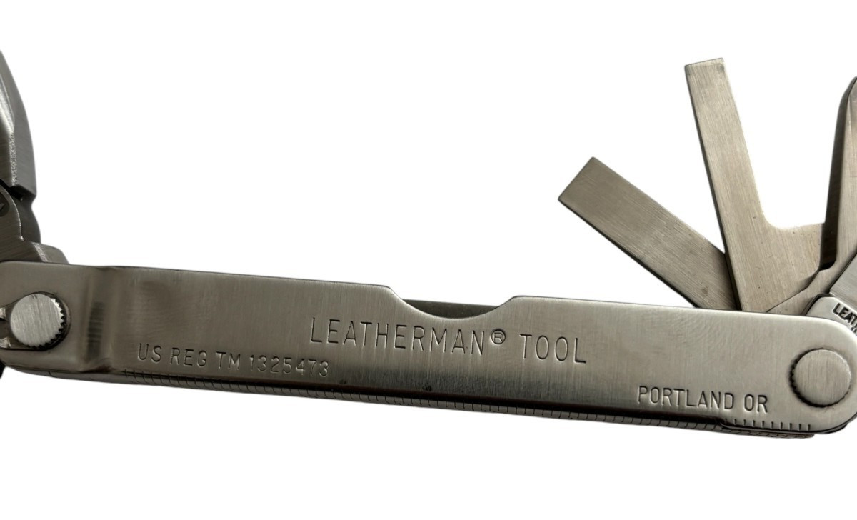 Leatherman Multi Tool TM 1325473 with Leather Marlboro Country Store Case