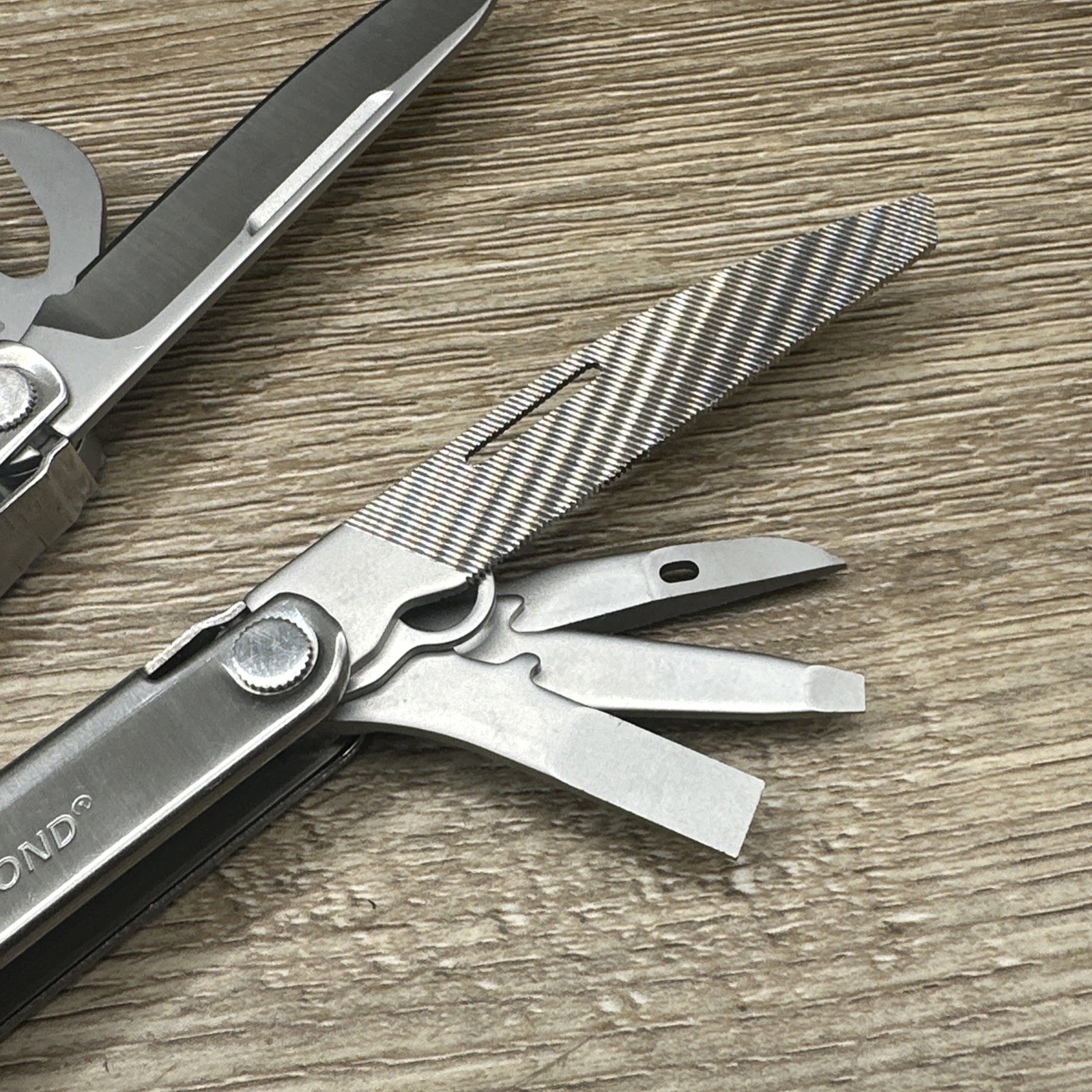 LEATHERMAN Bond Multitool, Stainless Steel Everyday Tool!