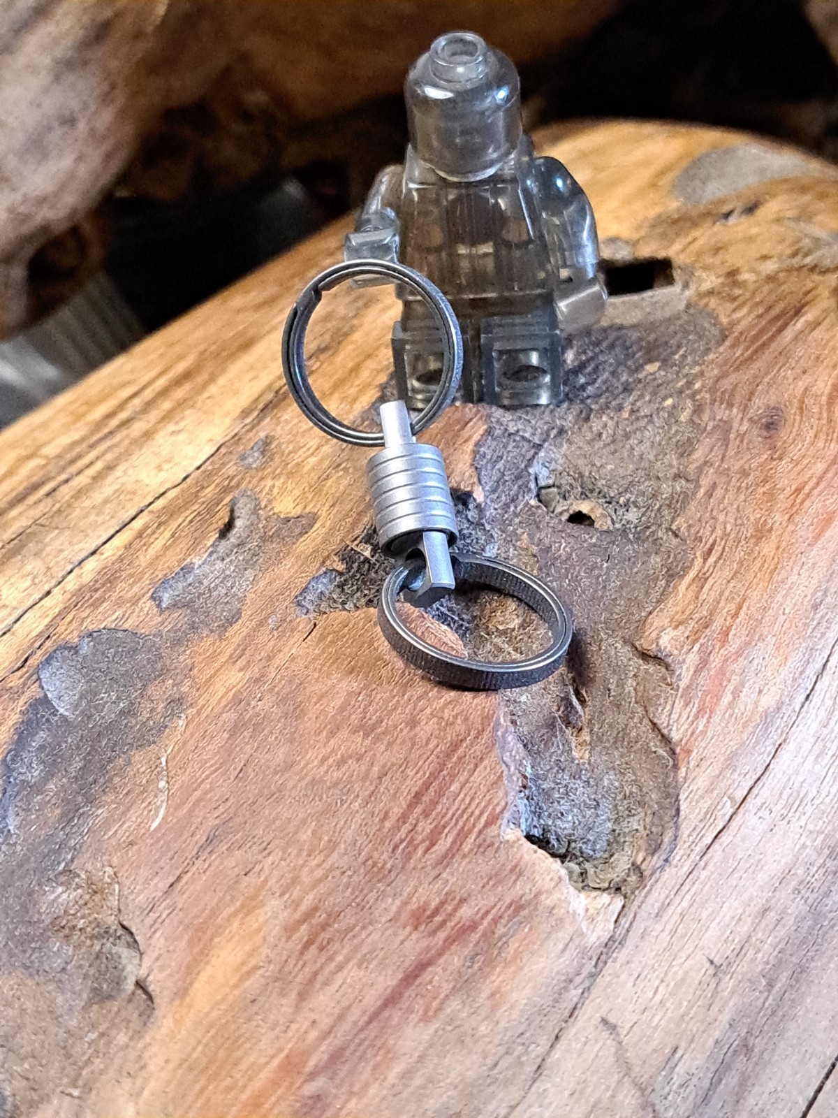 Pro Mini Series Titanium Swivel With 16mm Titanium Sidepush Keyrings