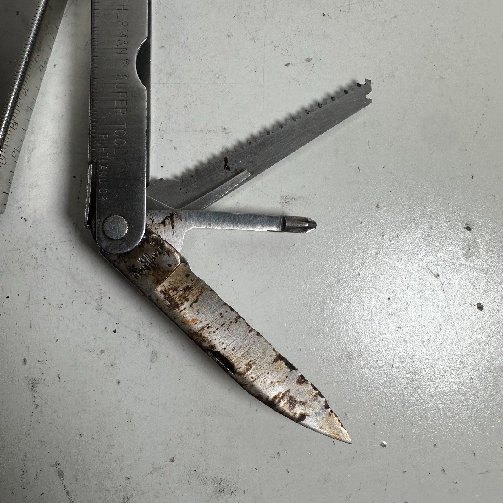 Leatherman Super Tool Silver Compact Plier Outdoor Multi-Tool USA Made