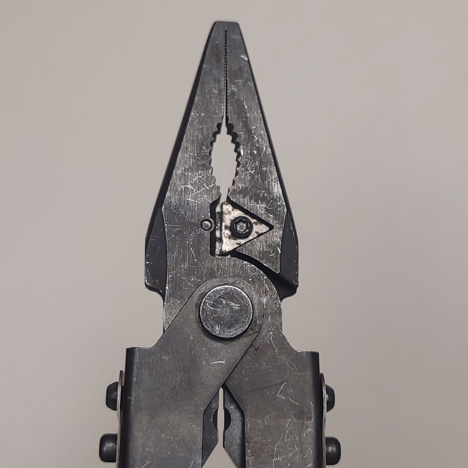 Gerber MP600 Multi-Tool Multi-Pliers Black Oxide Finish USA Made