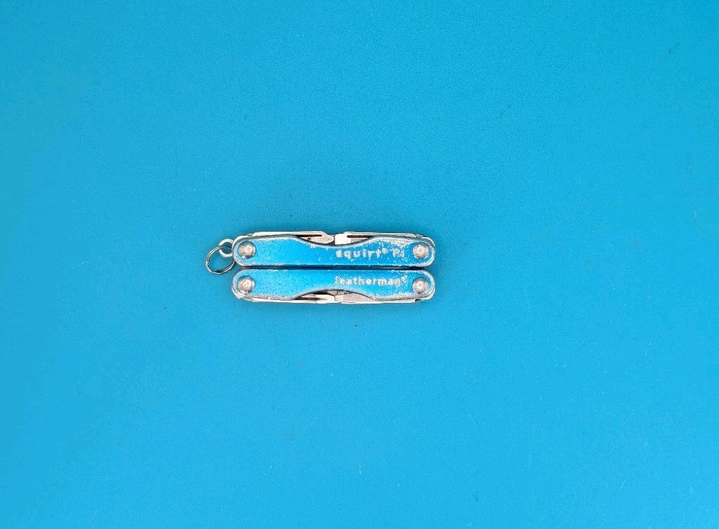 Leatherman Squirt P4 Multi-Tool, Key Ring, Retired, BLUE!