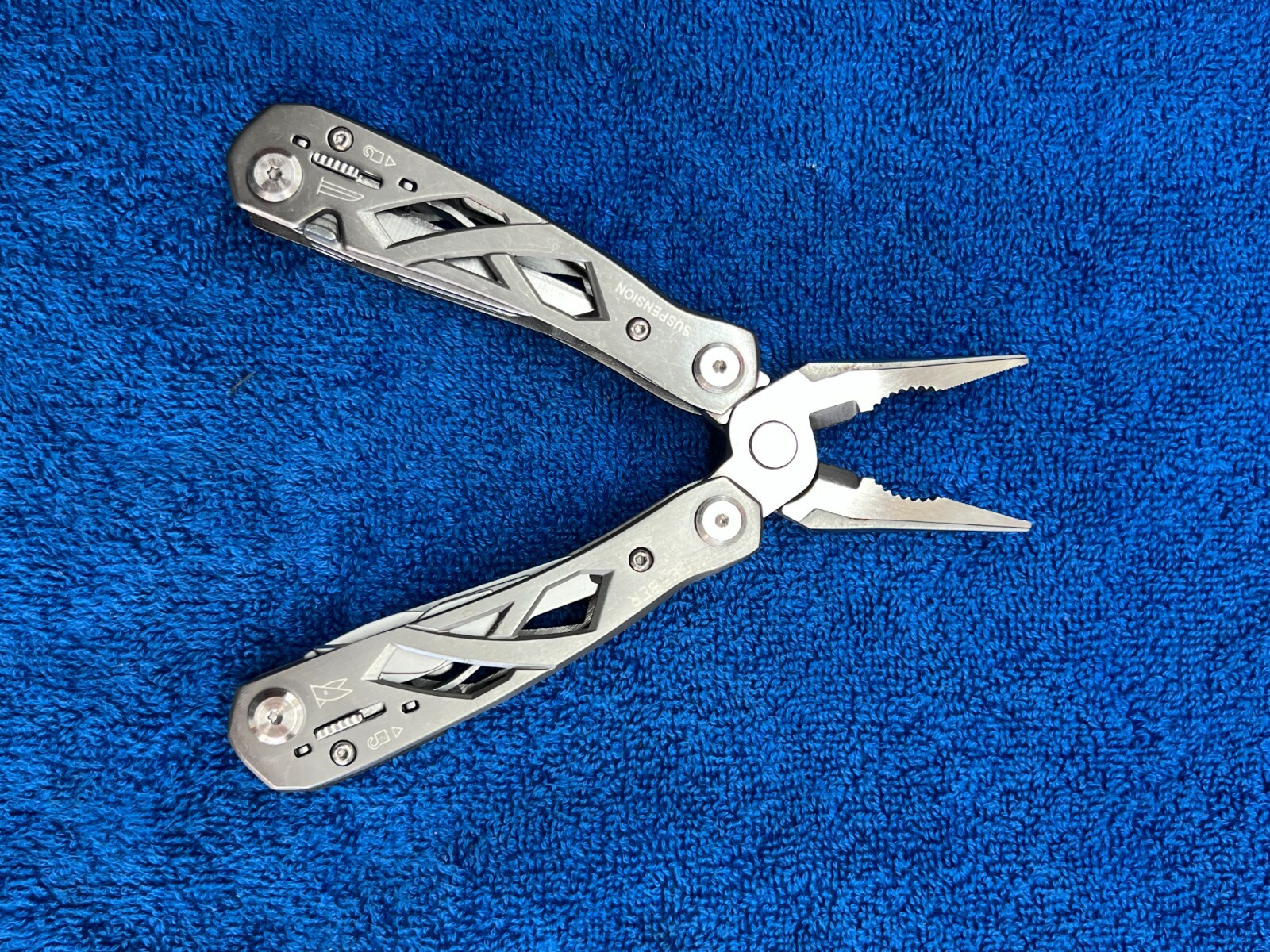 GERBER “Truss” Multi-Tool with Sheath | 17 Tools | SILVER | Gently Used $45.00