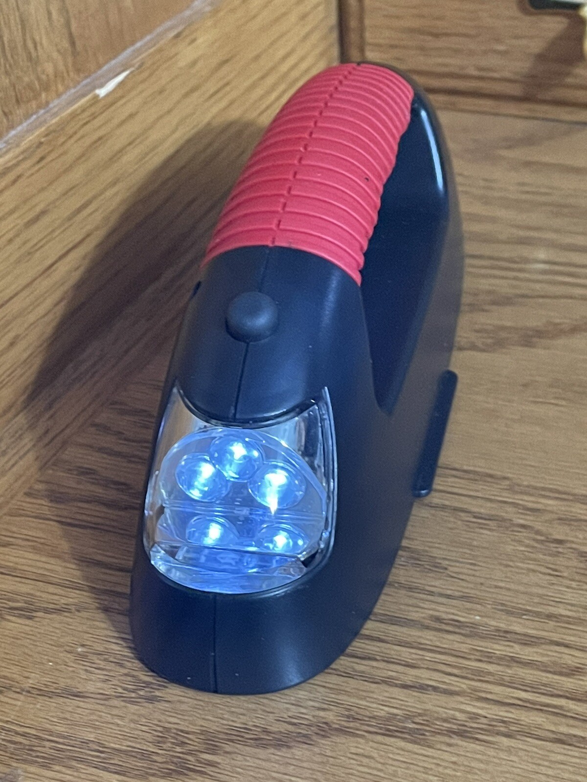 Combination Winding Flashlight and Tool Kit New in Box Works Great Condition