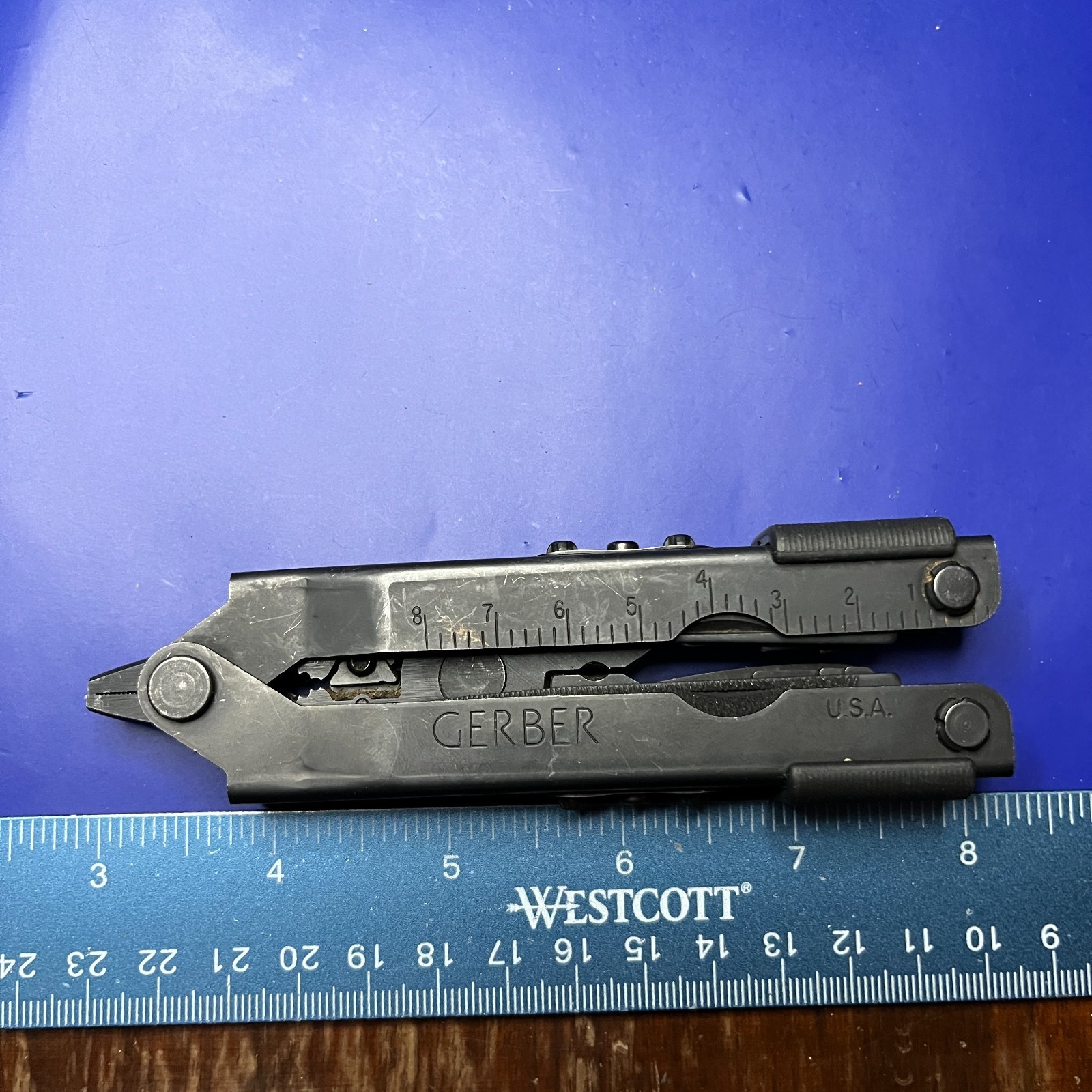 Gerber MP600 Black Oxide Multi-Tool Needle Nose Pliers Carbide Cutters