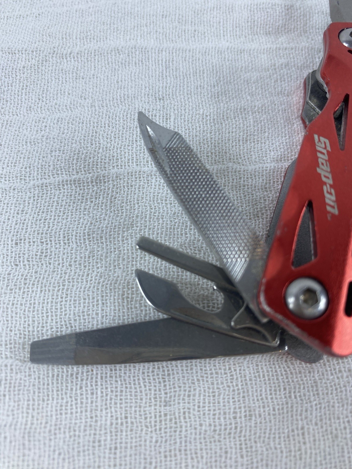 Snap-on Tool Red Stainless Steel Multi-Tool, Pliers, Knife, Screwdriver, 9 Tools
