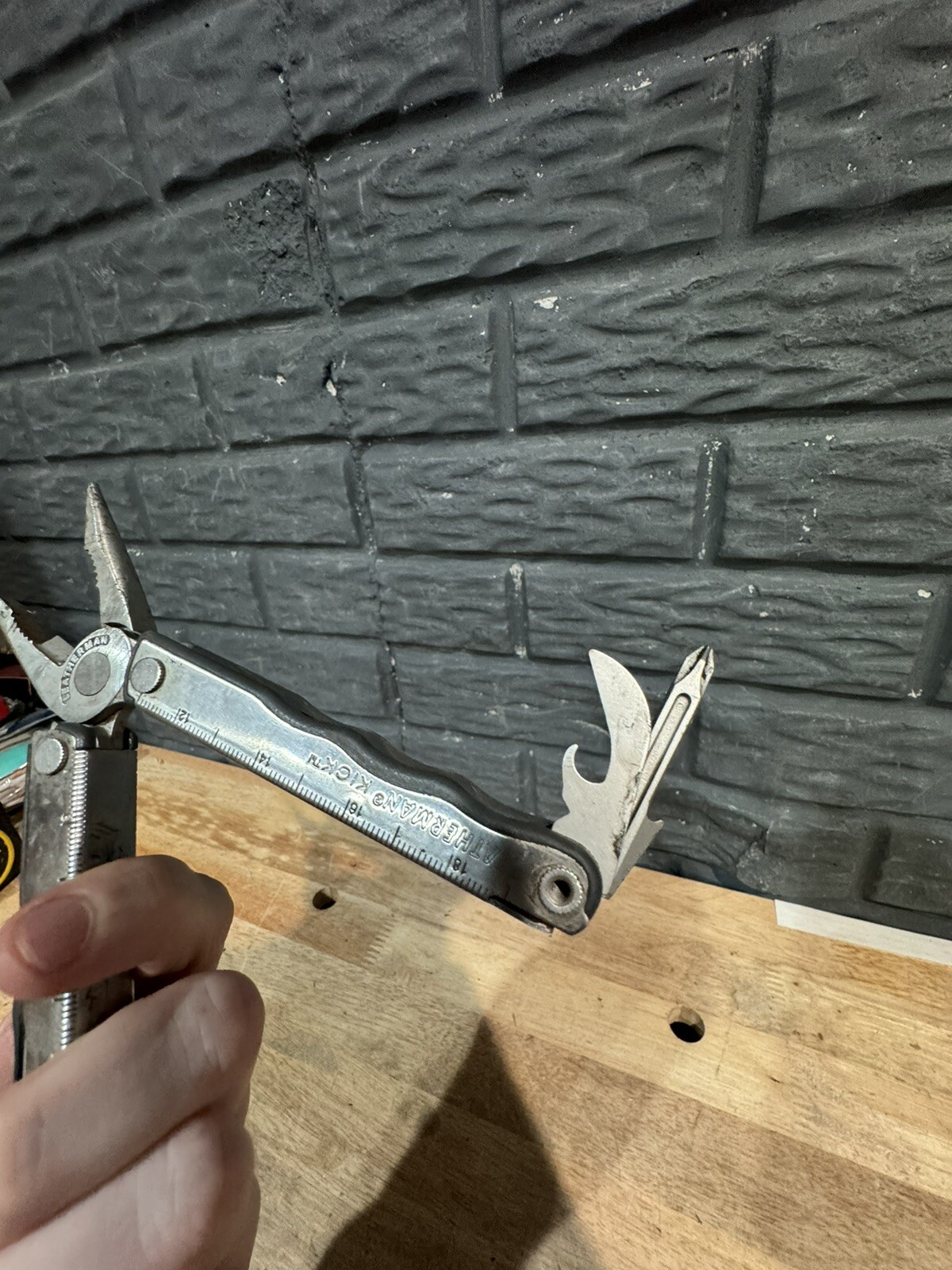 Leatherman Kick Multi-Tool with Original Sheath – READ