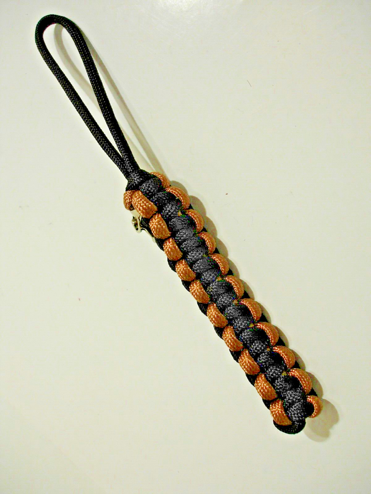 BLACK & GOLD 550 PARACORD HANDMADE KNIFE LANYARD + METAL SKULL BEAD MADE IN USA