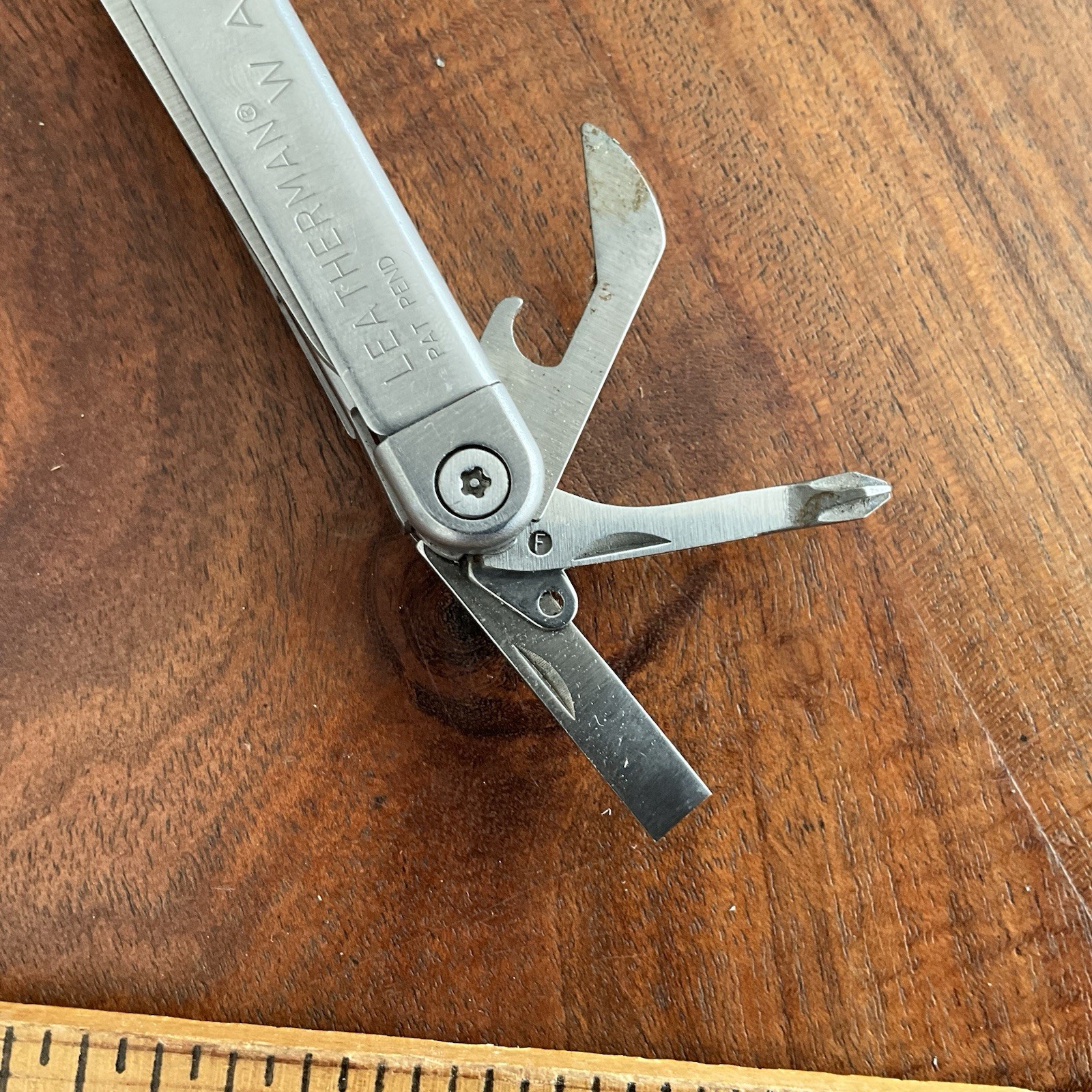 Leatherman WAVE Multi-Tool Broken Scissor Spring Date Code 0603 (June 2003)
