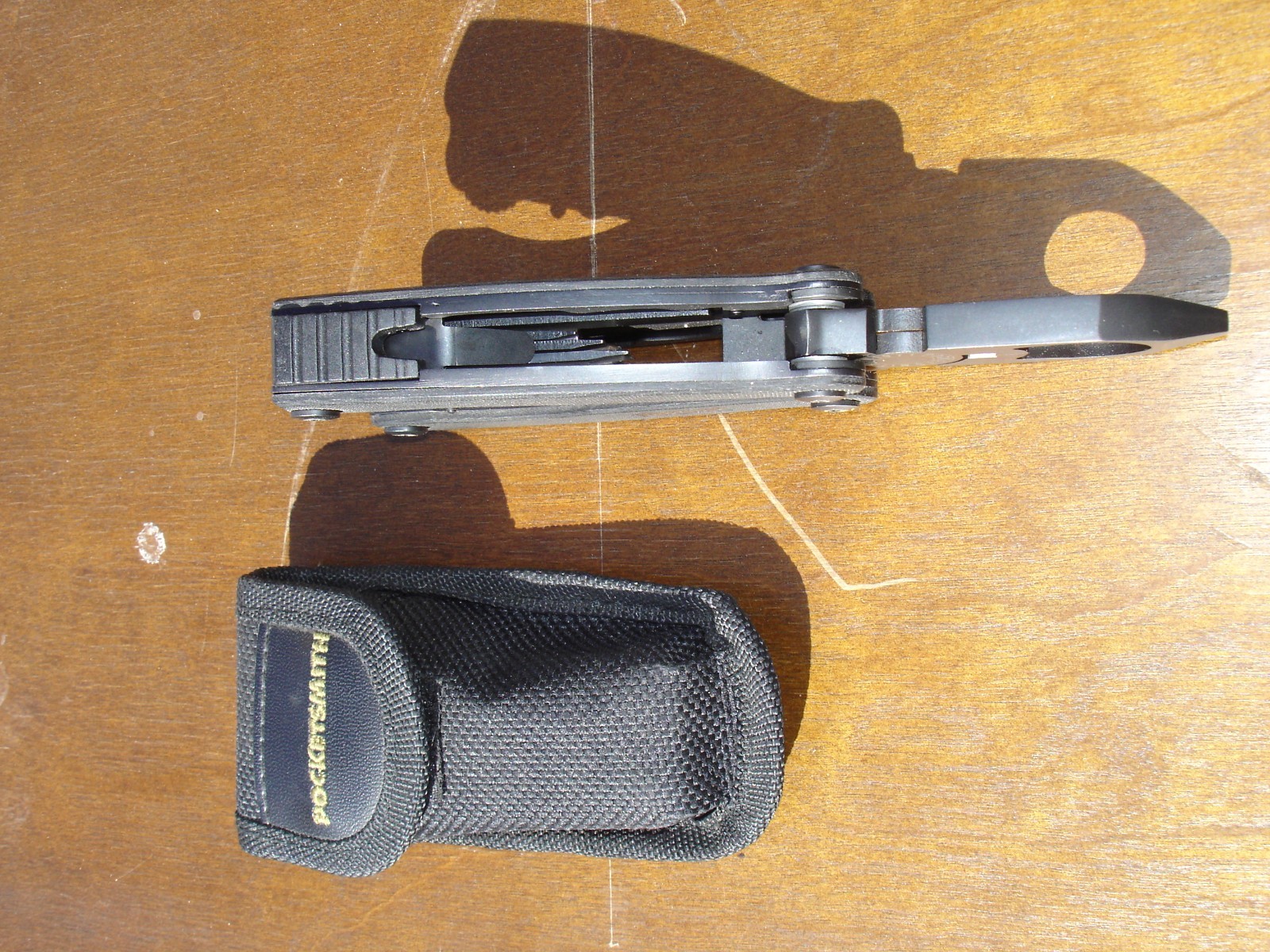Caspian M1911 Pocketsmith Multitool With Sheath – Black