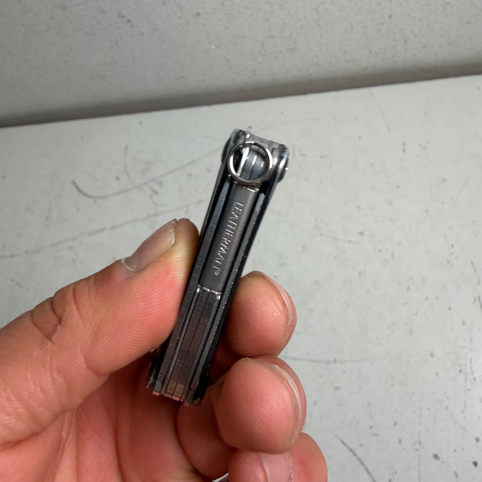 Leatherman Squirt PS4 Black Stainless Steel Lightweight Compact Plier Multitools