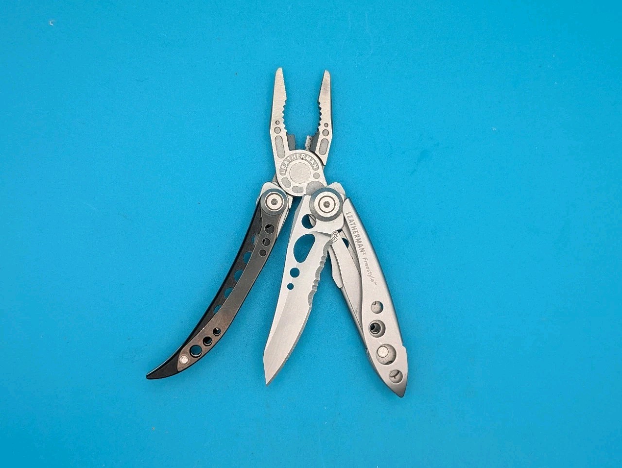 Leatherman Freestyle Multi-Tool – Discontinued – FAST SHIPPING!