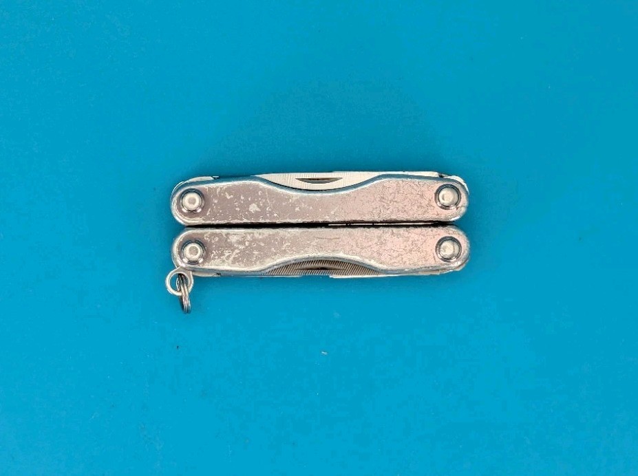 Leatherman Squirt P4 Multi-Tool, Key Ring, Retired, GRAY!