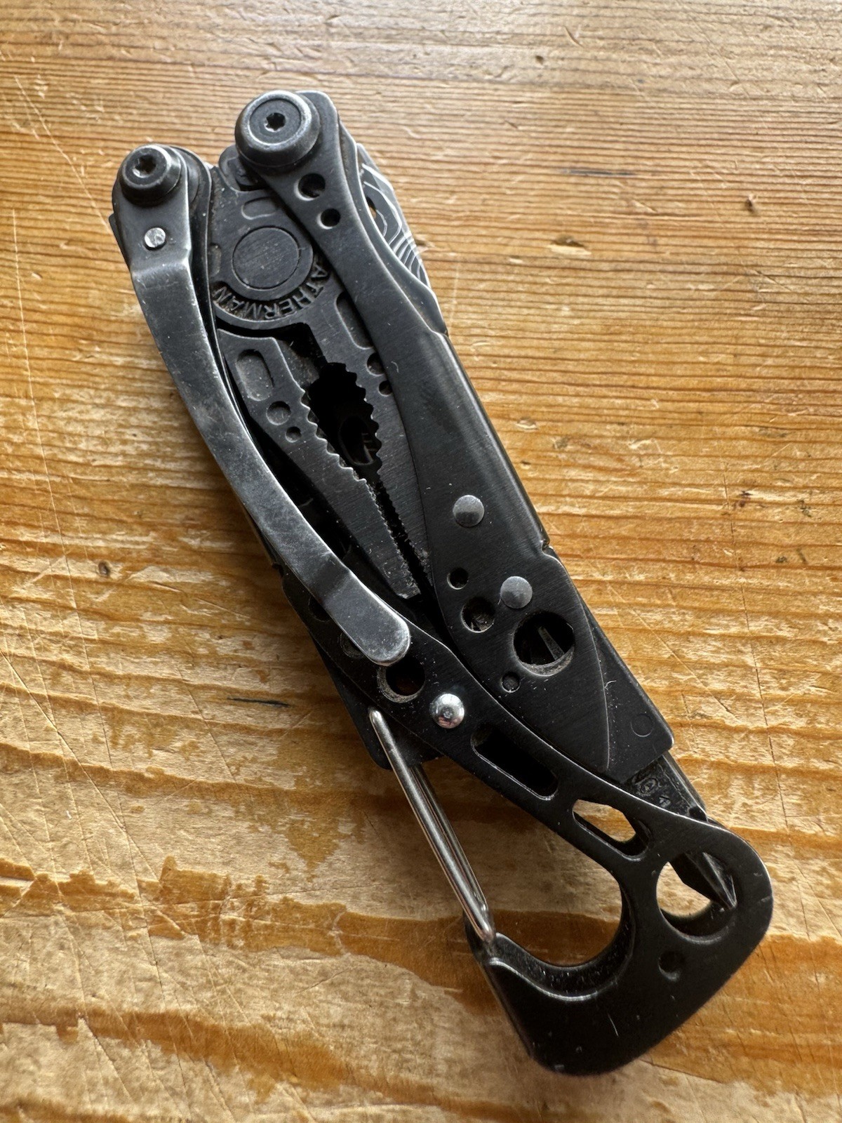 TOPO Leatherman SKELETOOL Multi Tool SERATED Knife-Pliers etc Collector Model
