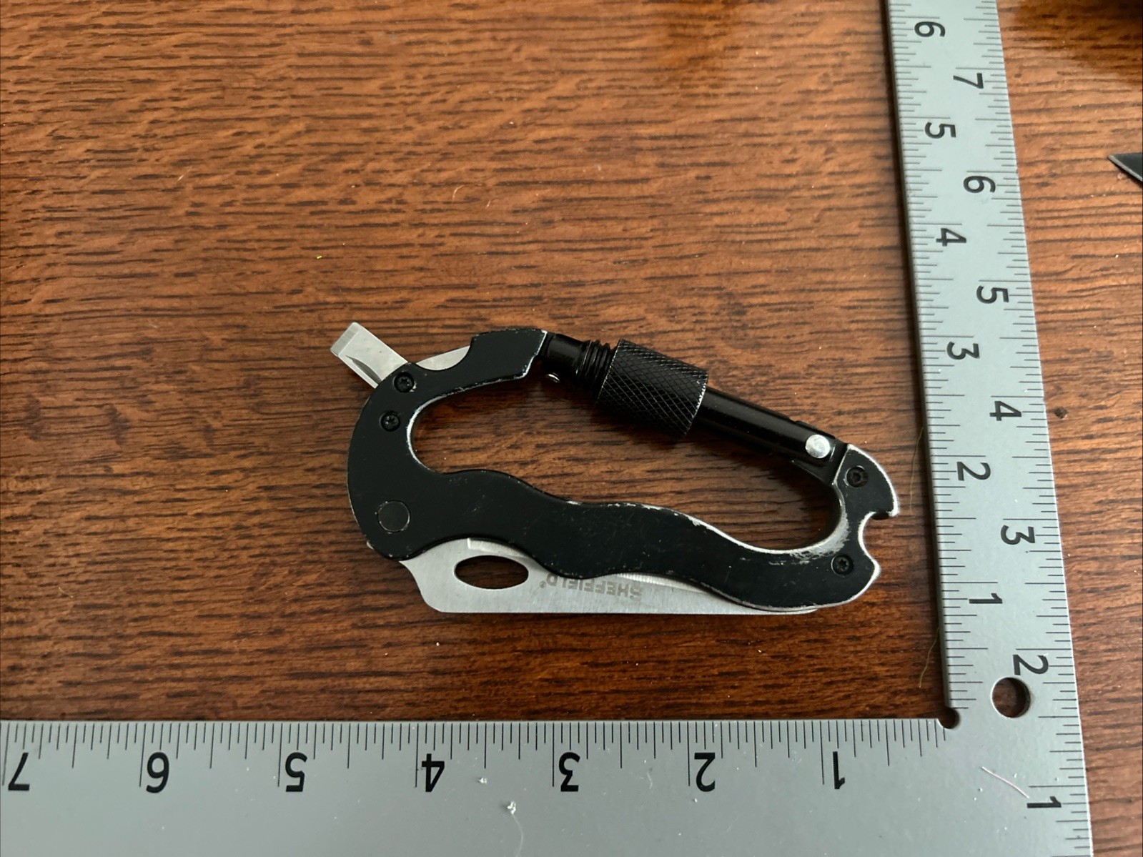 Carabiner Tool/knife